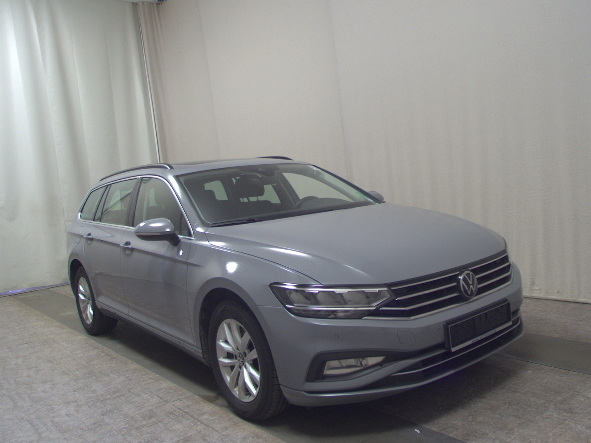 Volkswagen Passat Var. 2.0 TDI Business Navi LED Pano AHK 3