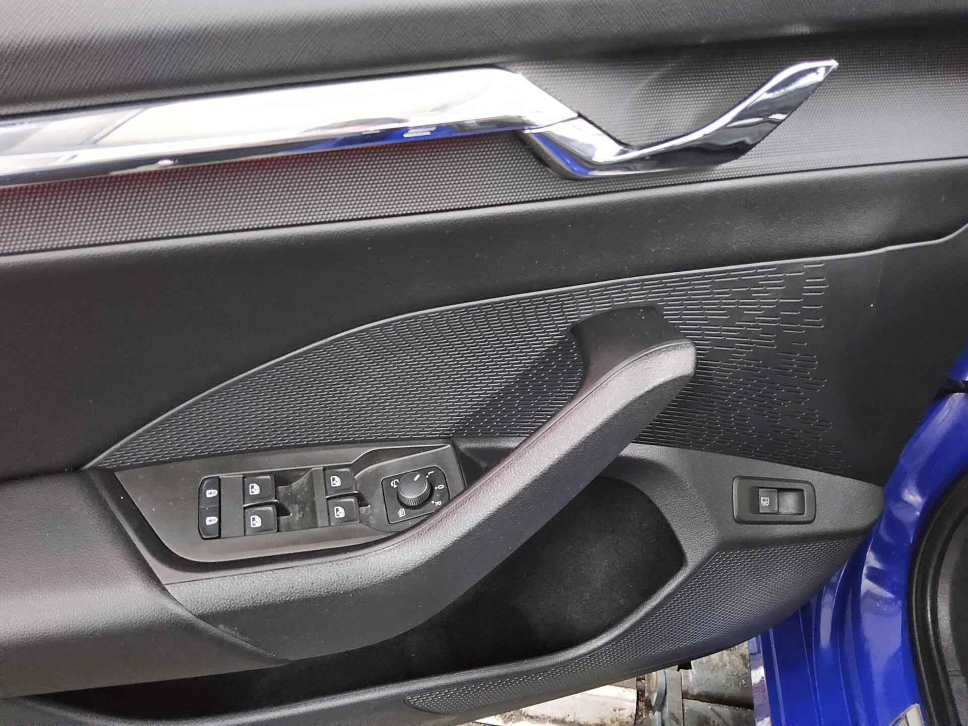 Skoda Octavia Kombi 1.4 TSI iV Style Leder Navi DC LED 10