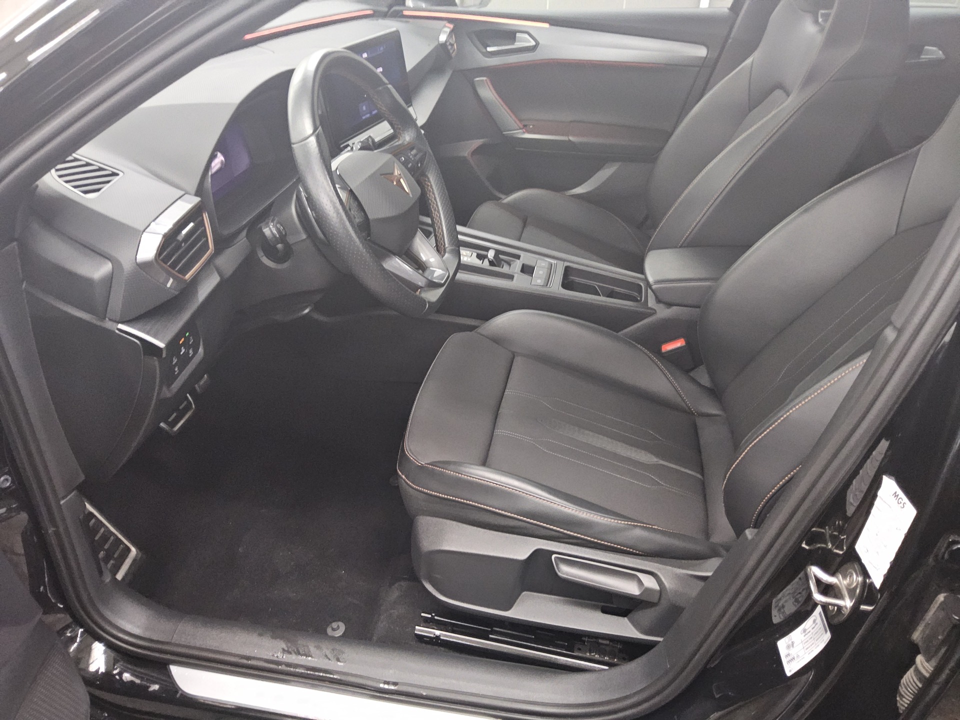 Cupra Leon 2.0 TSI Navi LED Virtual RFK DAB ACC 9