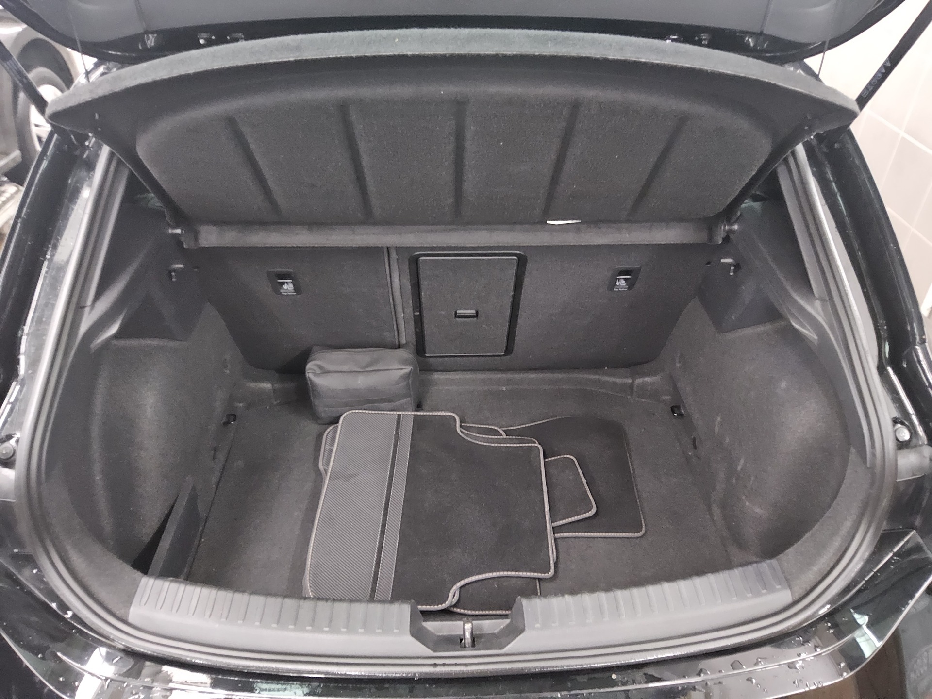 Cupra Leon 2.0 TSI Navi LED Virtual RFK DAB ACC 12