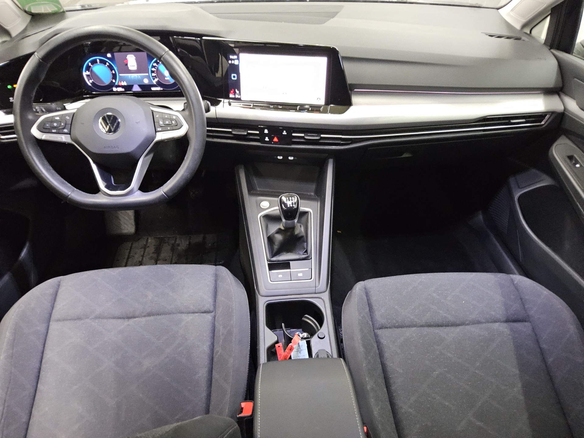 Volkswagen Golf-8 Var. 2.0 TDI Life Navi LED DC ACC 5