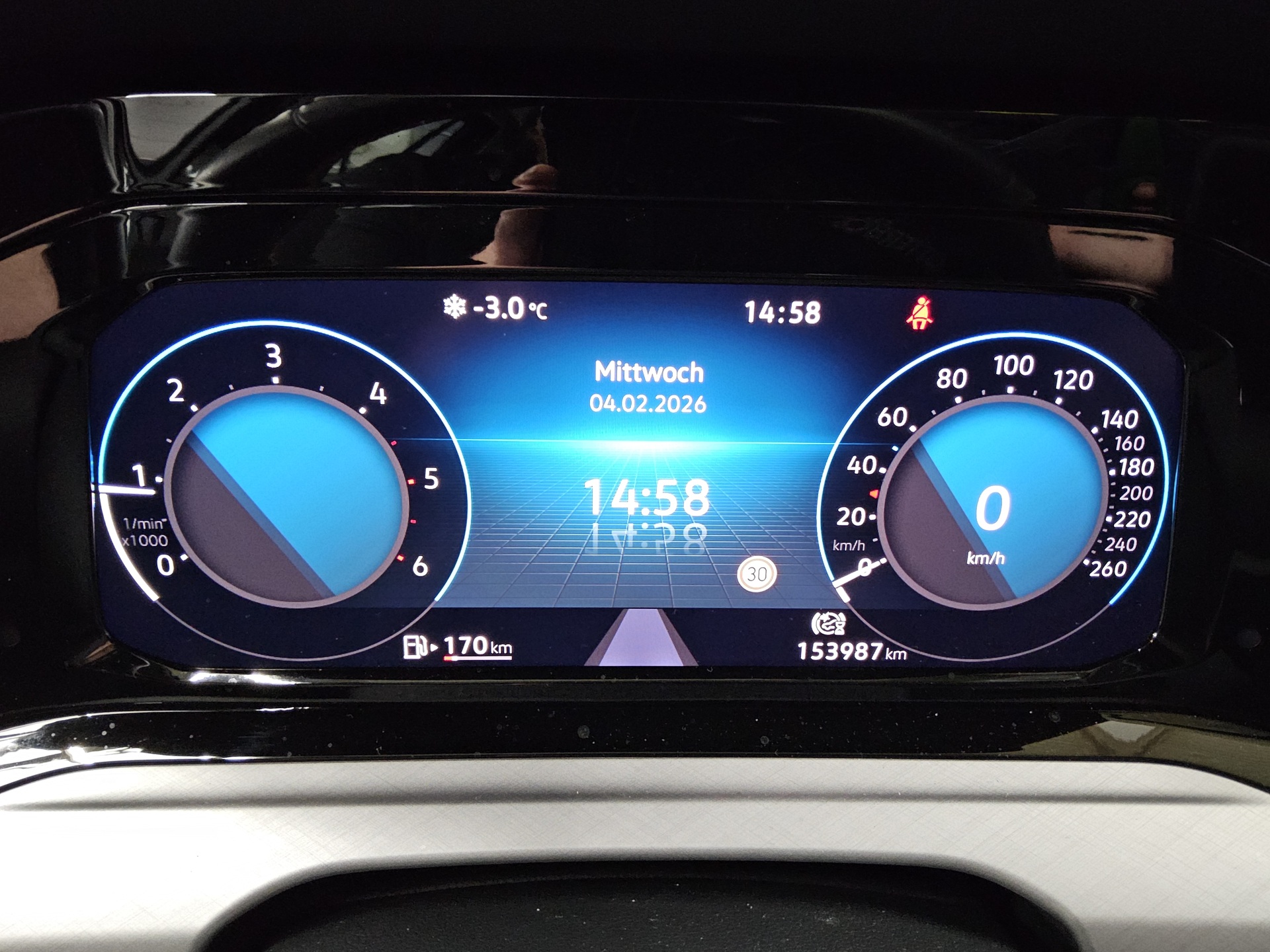 Volkswagen Golf-8 Var. 2.0 TDI Life Navi LED DC ACC 8