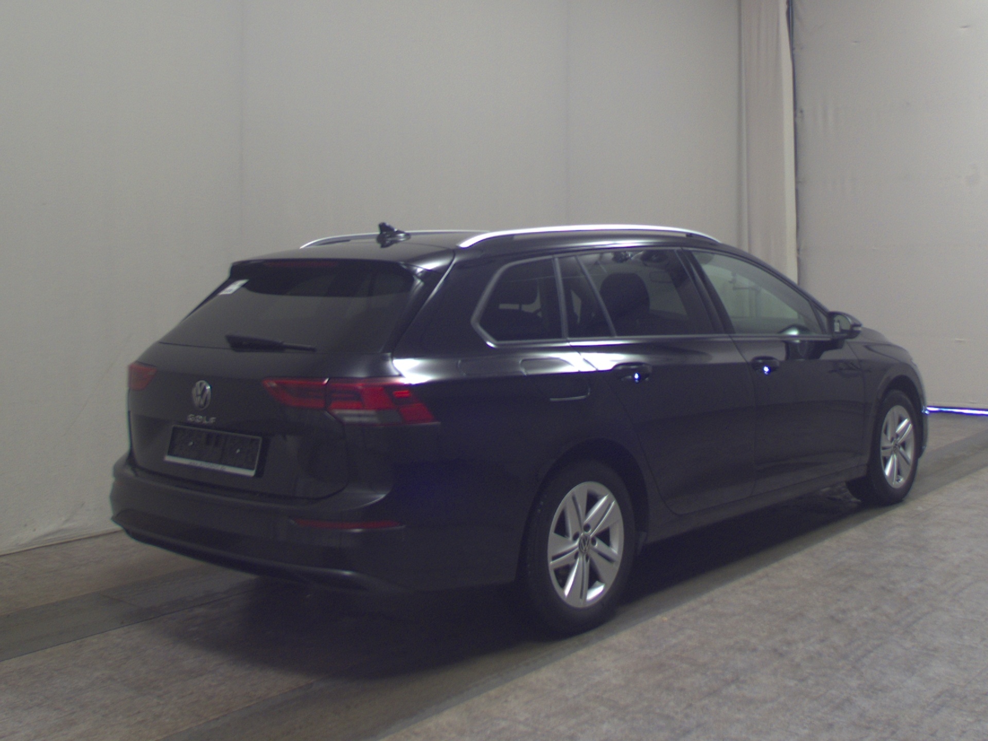 Volkswagen Golf-8 Var. 2.0 TDI Life Navi LED AID RfK ACC 4