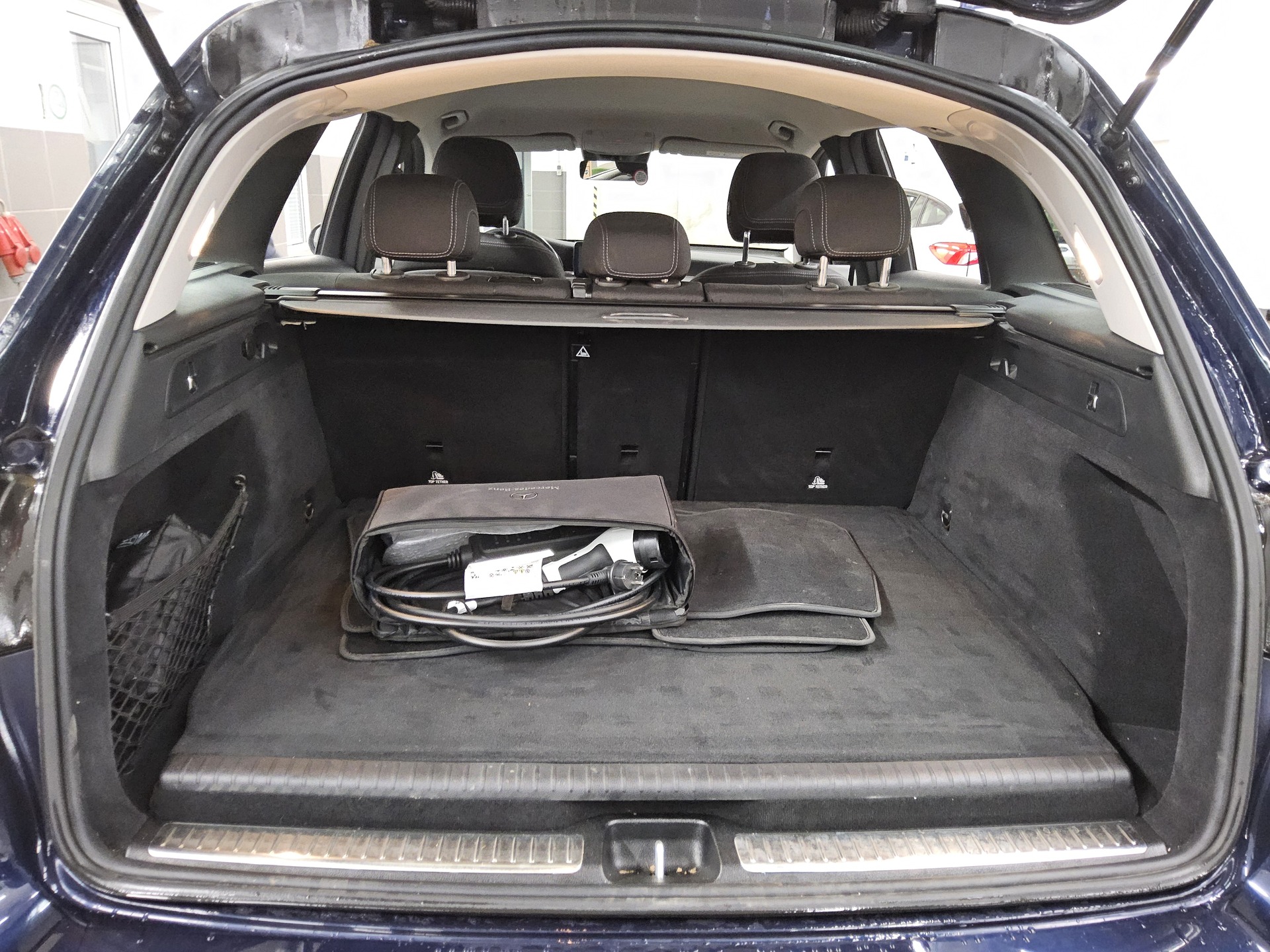 Mercedes-Benz GLC 300 de 4M Navi LED RfK AHK Shz PDC Tempomat 12