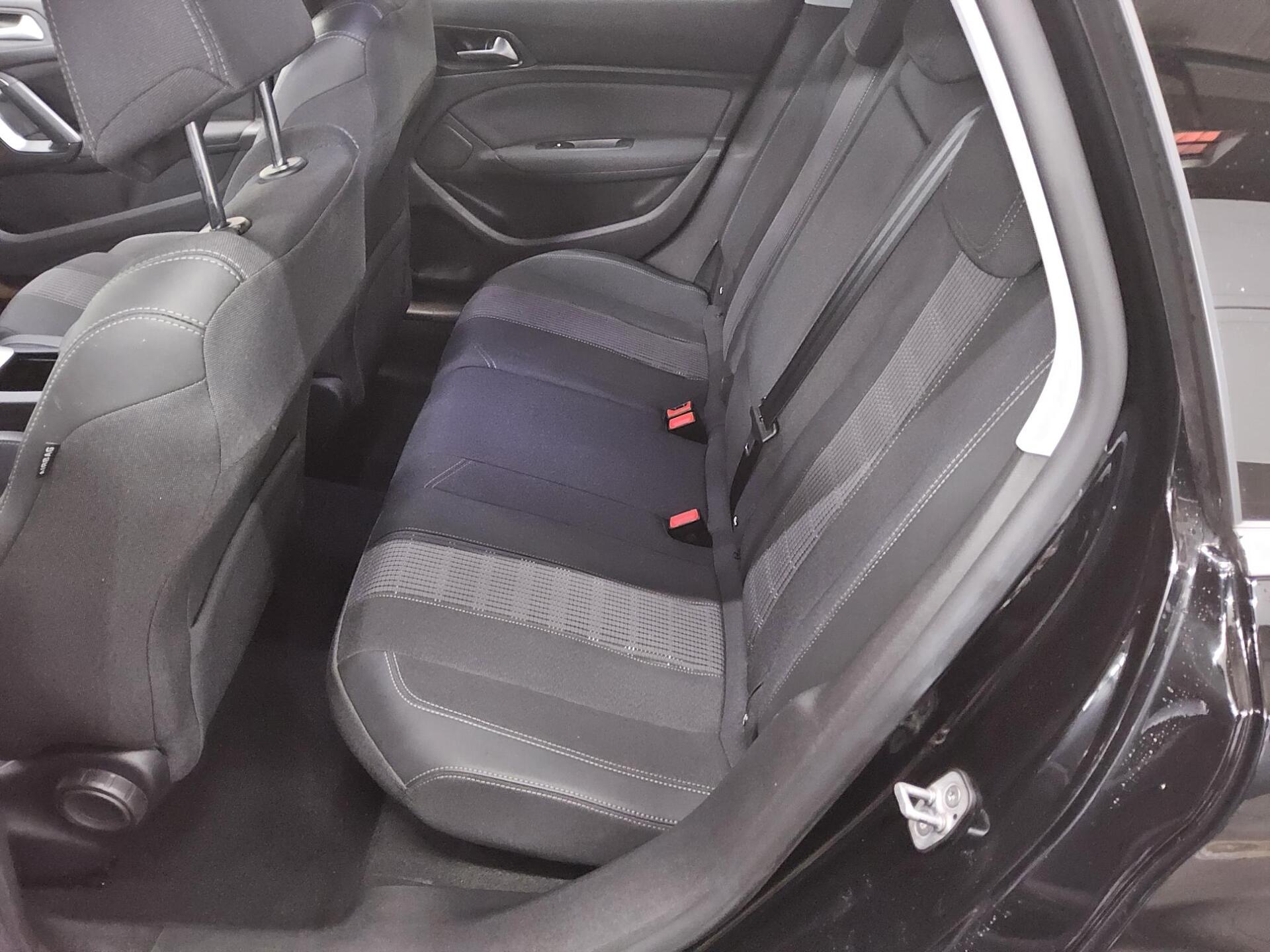 Peugeot 308 1.5 BlueHDI Allure T-Leder Navi RfK Shz PDC 13