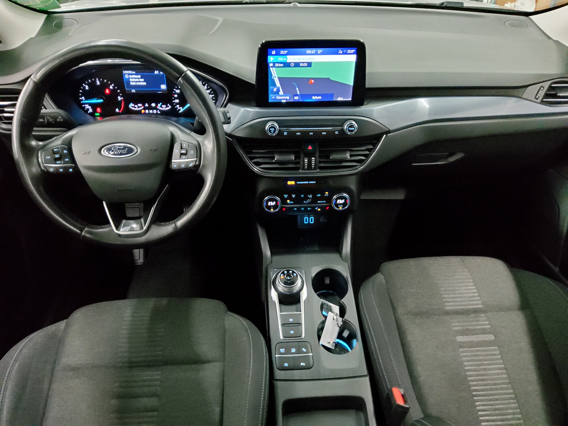 Ford Focus Turnier 1.5 EB Active Navi LED RfK AHK Shz 5