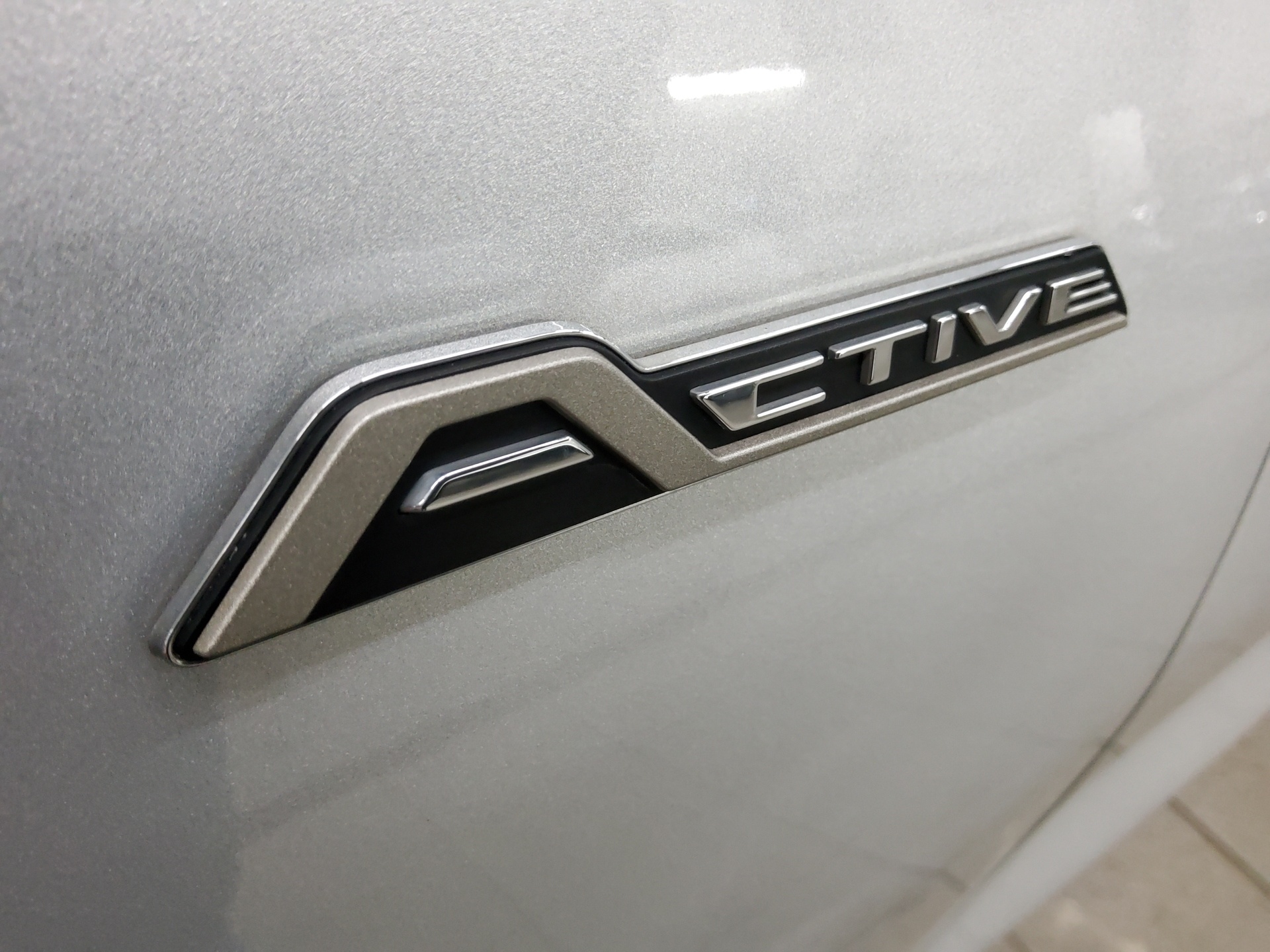 Ford Focus Turnier 1.5 EB Active Navi LED RfK AHK Shz 10