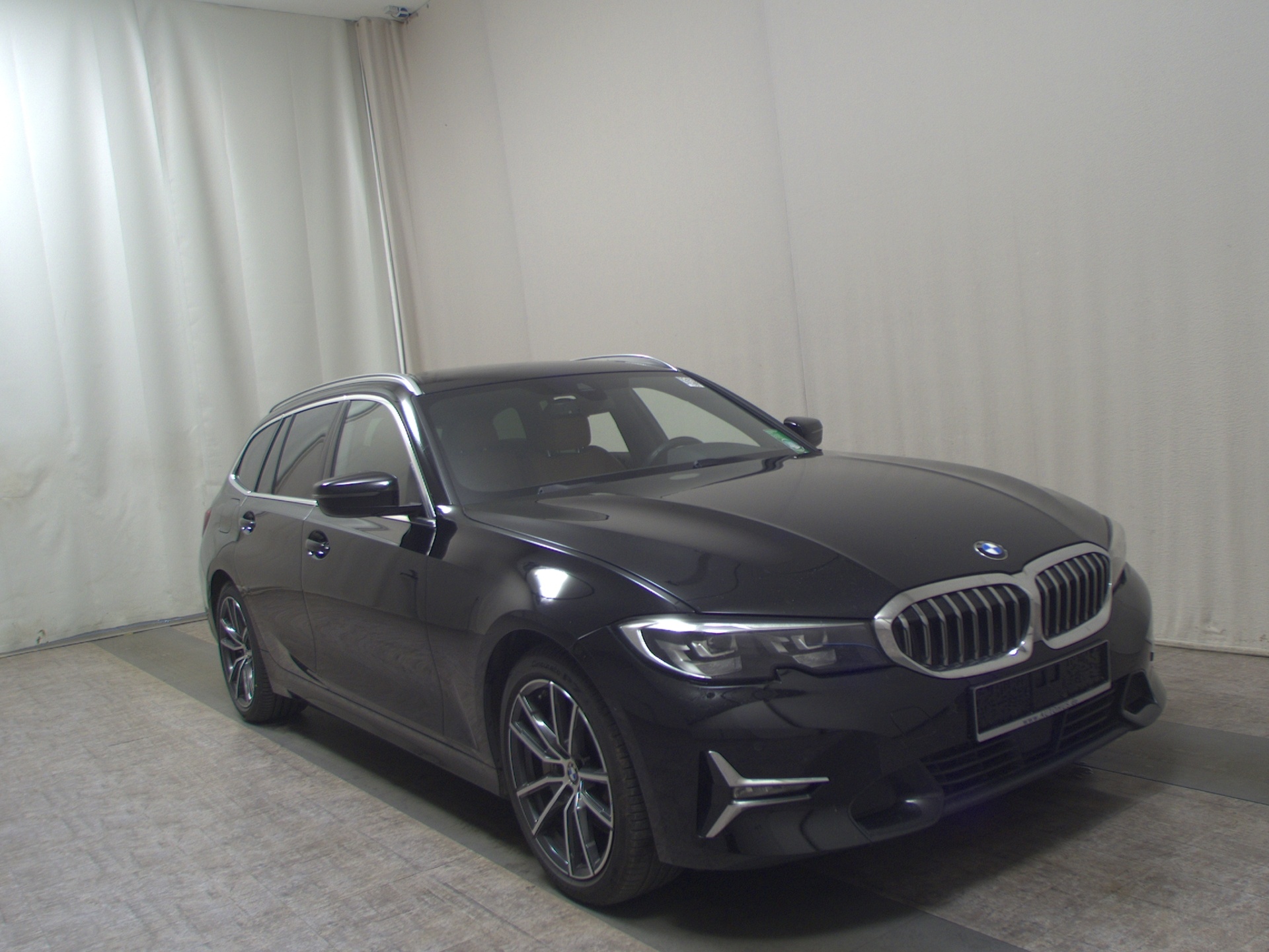 BMW 330dA Touring xDr Luxury-Line Leder Navi LED RfK 3