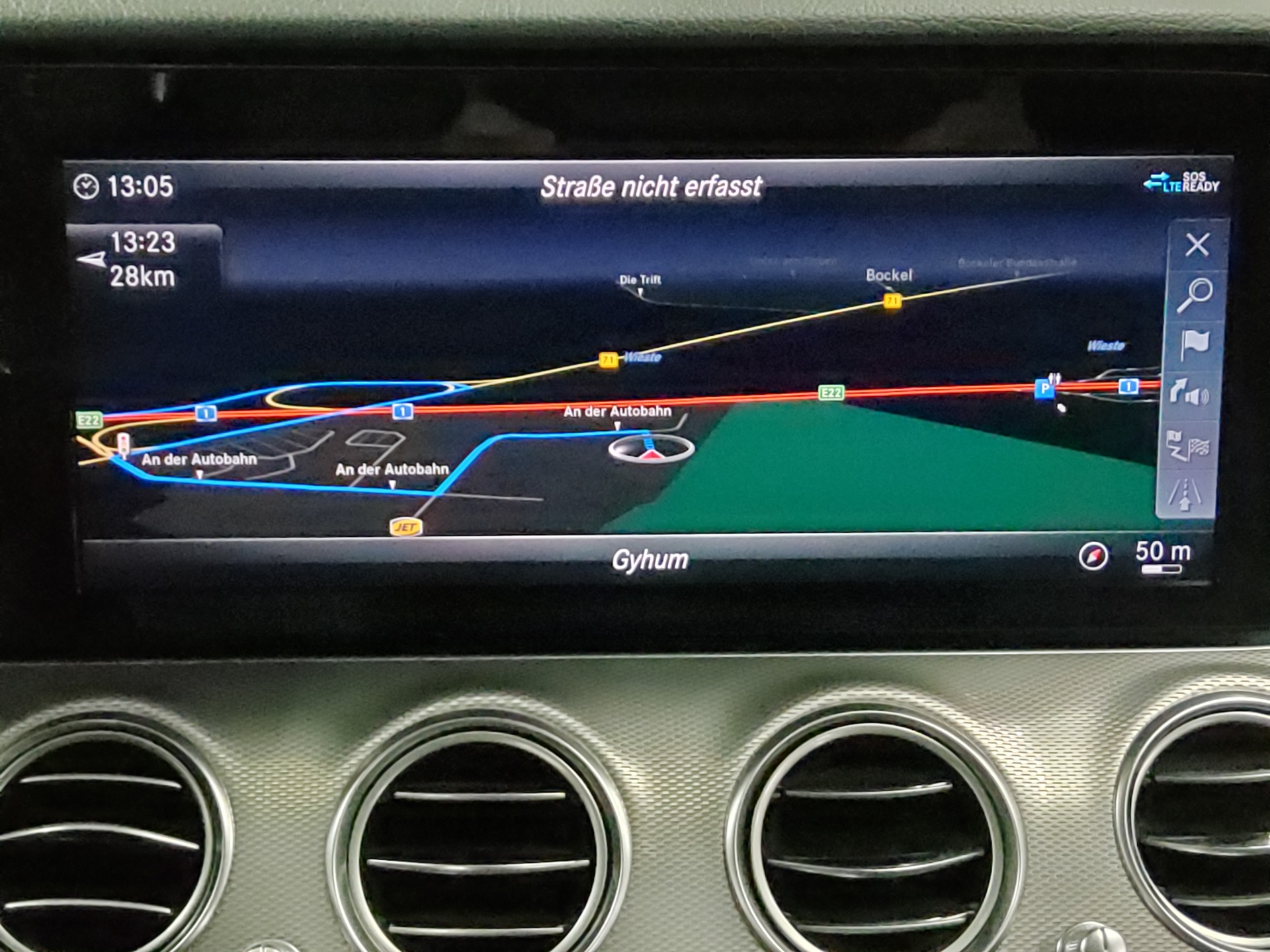 Mercedes-Benz E 220 T d Avantgarde Leder LED RFK Distronic+ 7