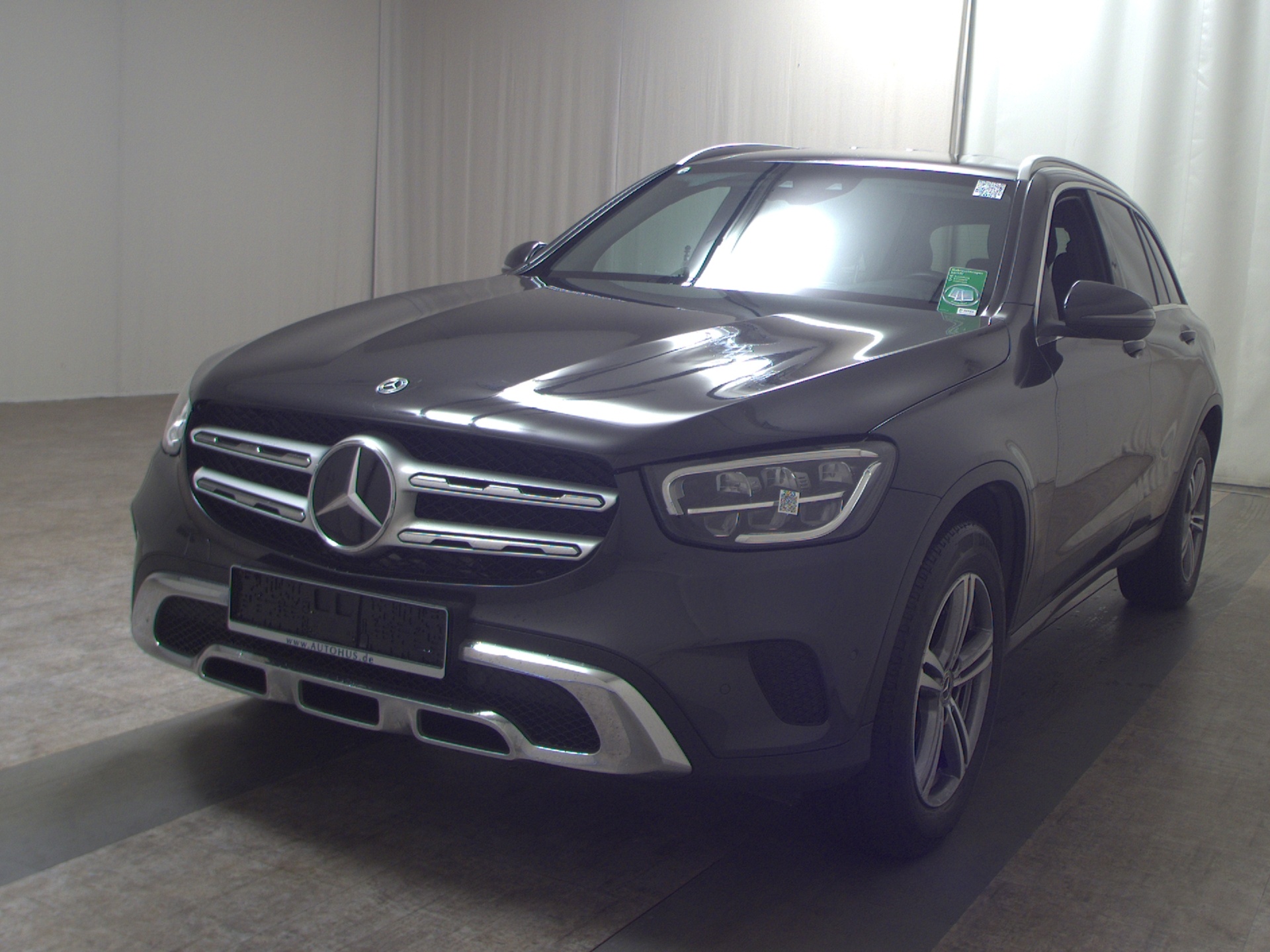 Mercedes-Benz GLC 300 d 4M Leder Navi LED Widescreen HuD RfK 2