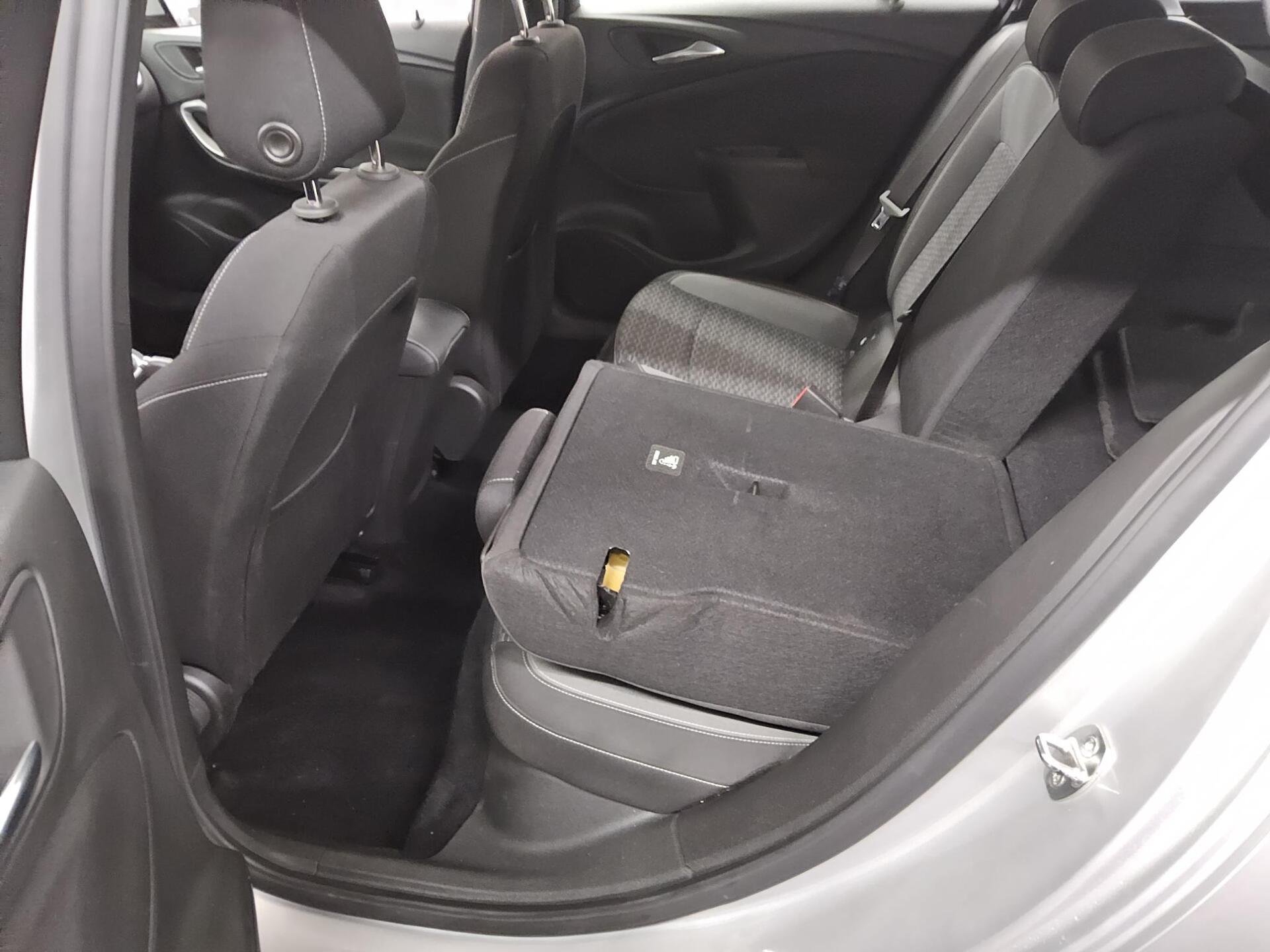 Opel Astra ST 1.5 D Edition Navi Tempomat Shz 10