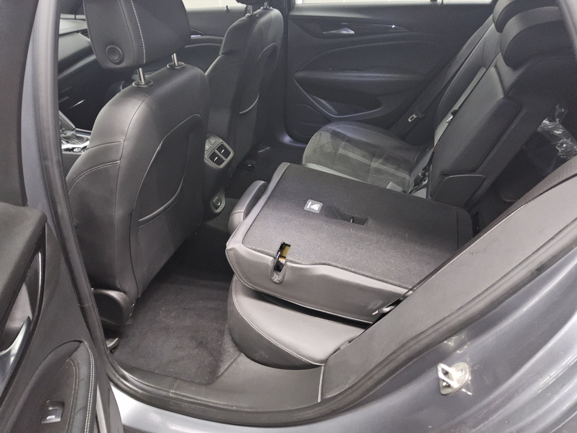 Opel Insignia ST 2.0 D Business Elegance Navi LED 13