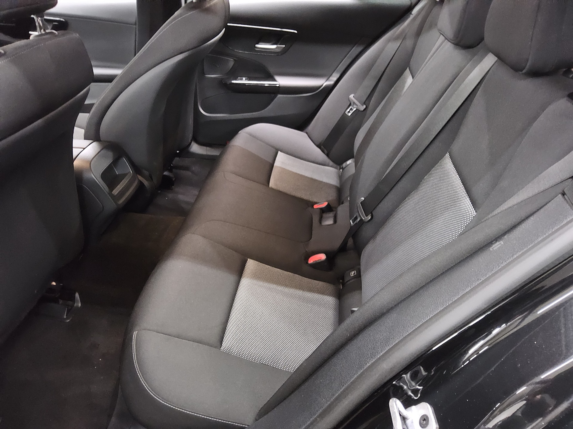 Mercedes-Benz C 220 T d Avantgarde Navi LED AHK Rückfahrkamera 13