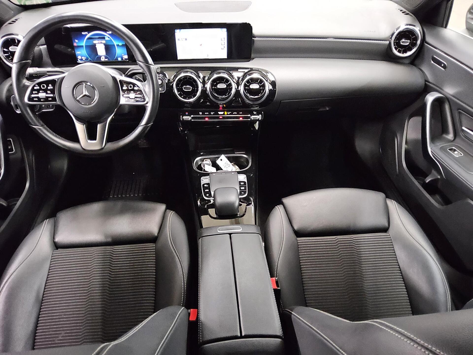 Mercedes-Benz A 200 Progressive T-Leder Navi Shz PDC 5