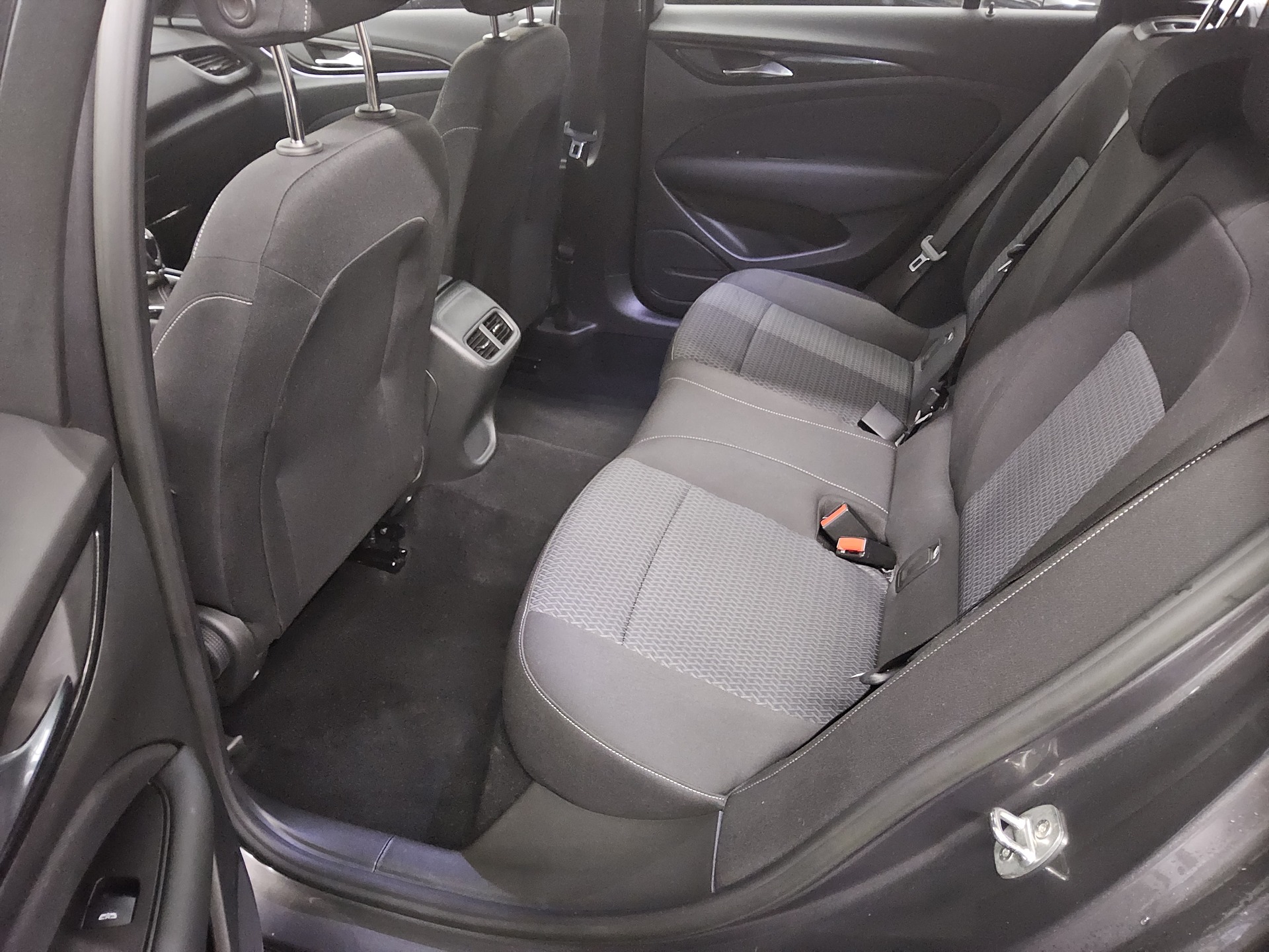 Opel Insignia ST 2.0 CDTI Elegance Navi LED Shz PDC 12