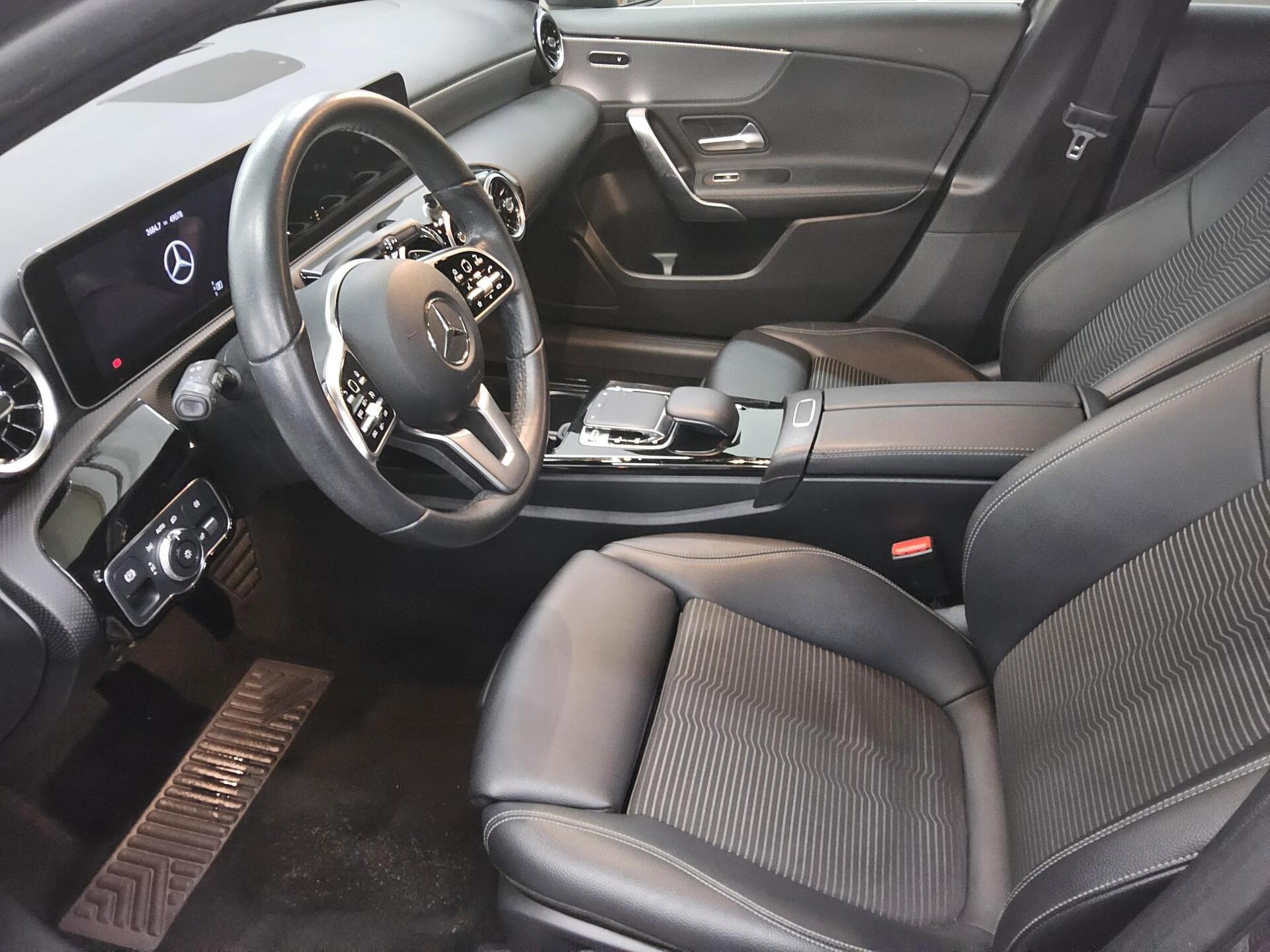 Mercedes-Benz A 180 Progressive T-Leder Navi LED PDC SHZ 9