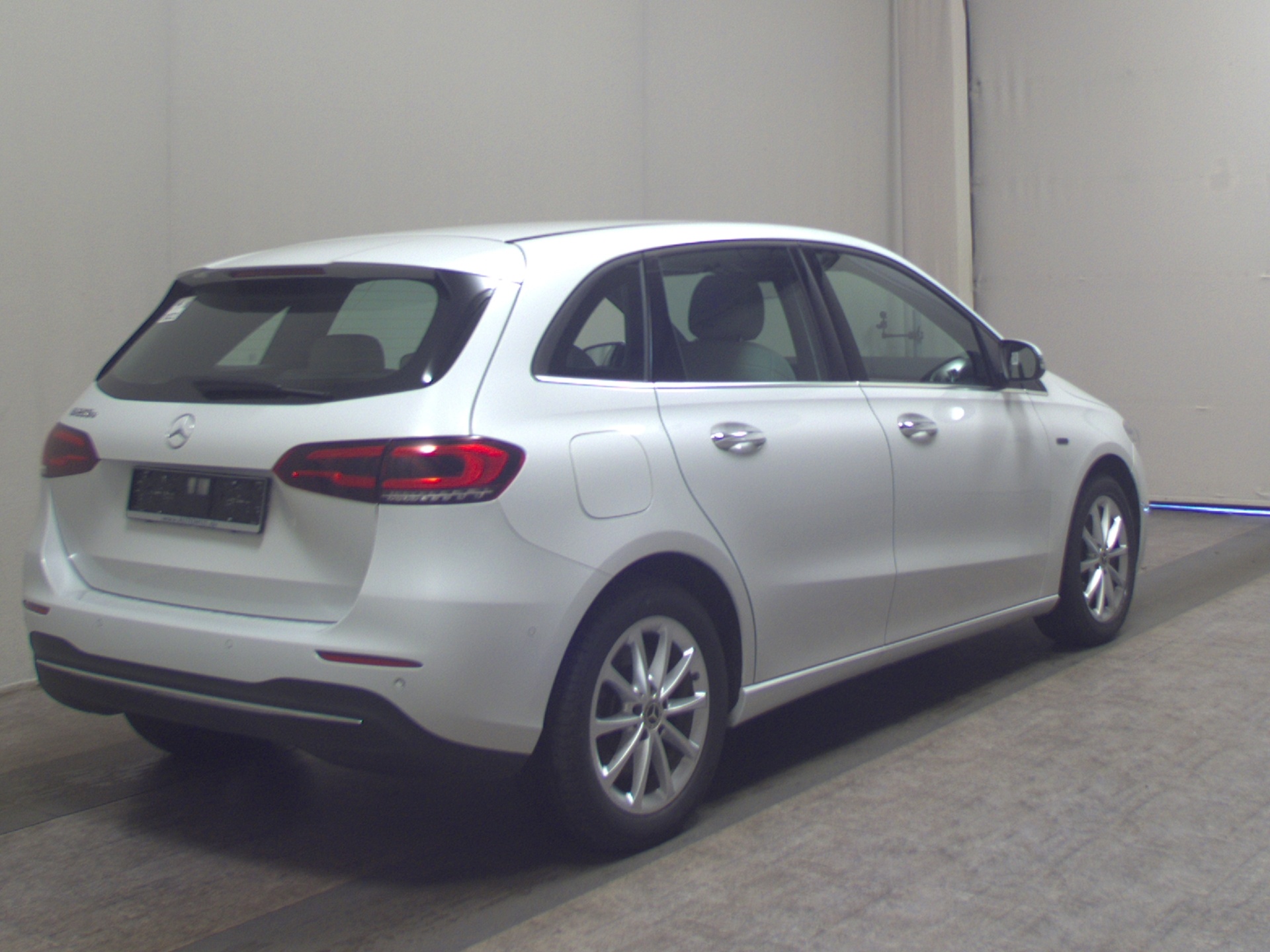 Mercedes-Benz B 250 e Style T-Leder Navi MB-LED Shz PDC 4