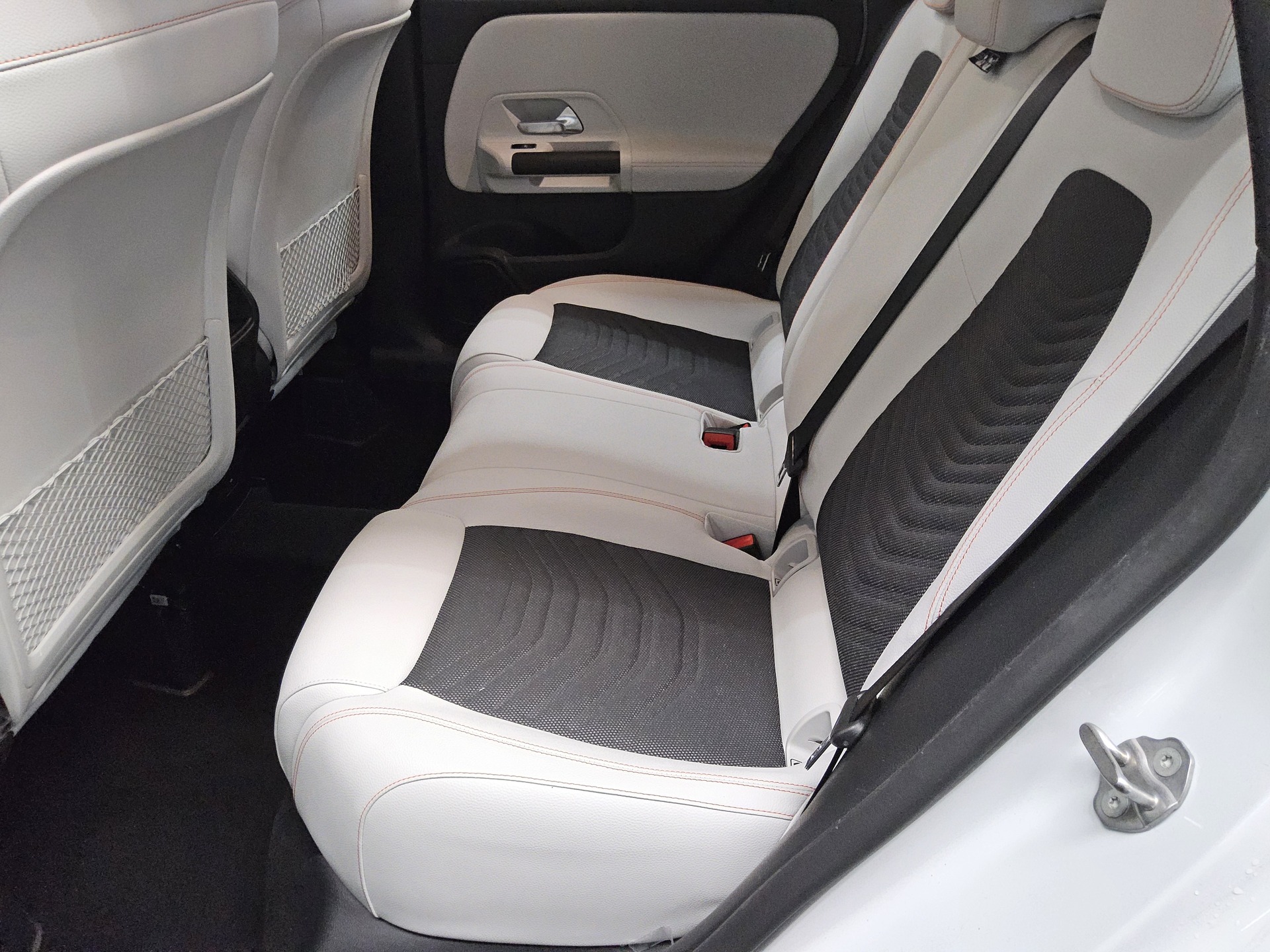 Mercedes-Benz B 250 e Style T-Leder Navi MB-LED Shz PDC 13