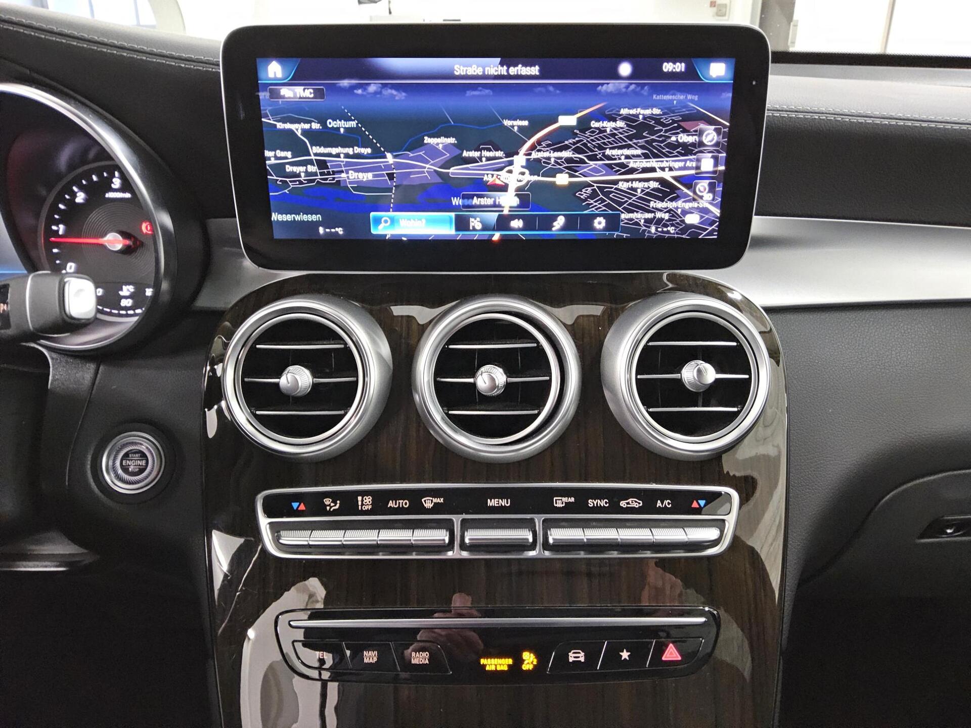 Mercedes-Benz GLC 220 d 4M Leder Navi LED RfK Memory 7