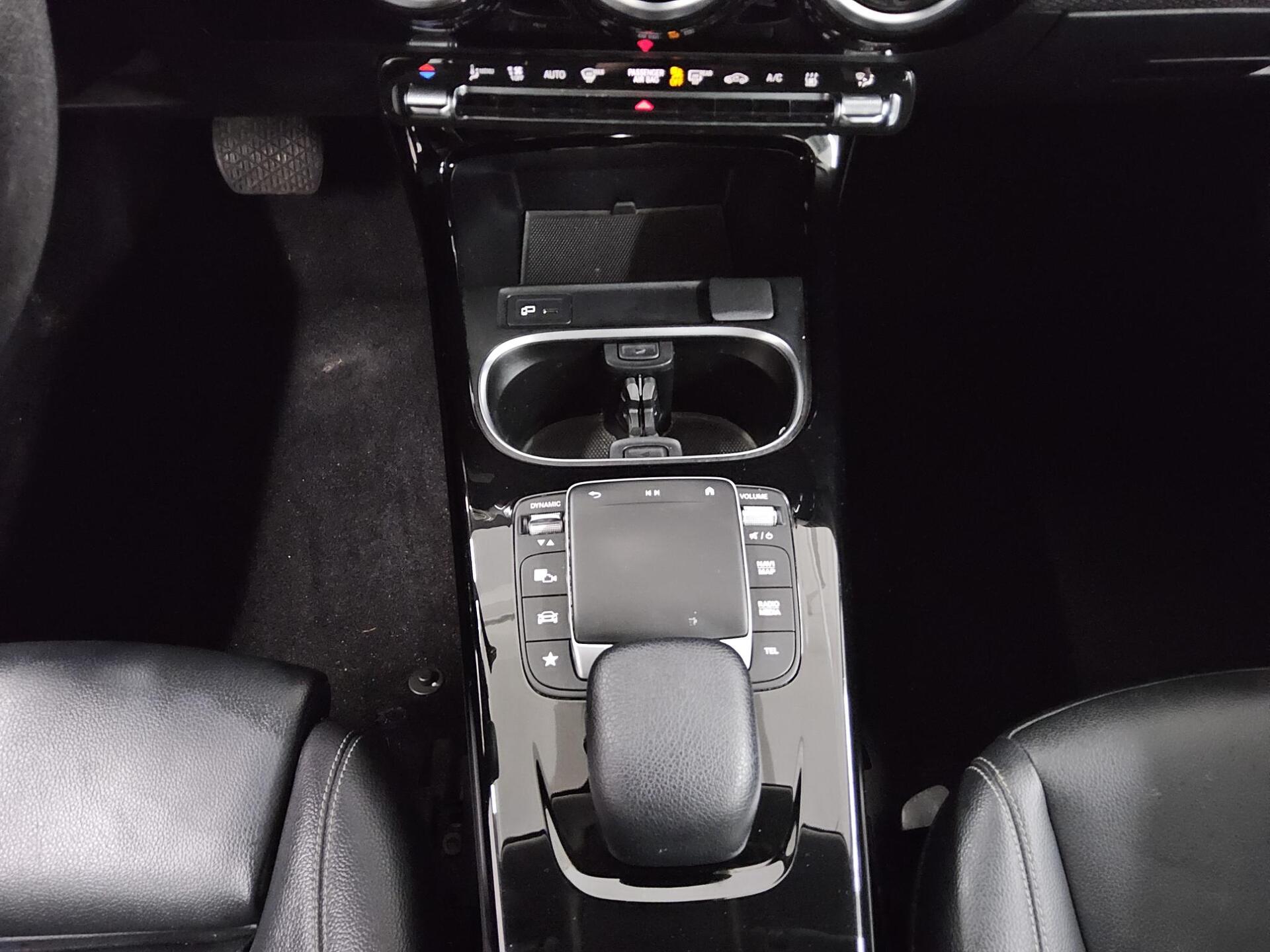 Mercedes-Benz CLA 250 Shooting Brake e T-Leder Navi PDC Shz 6