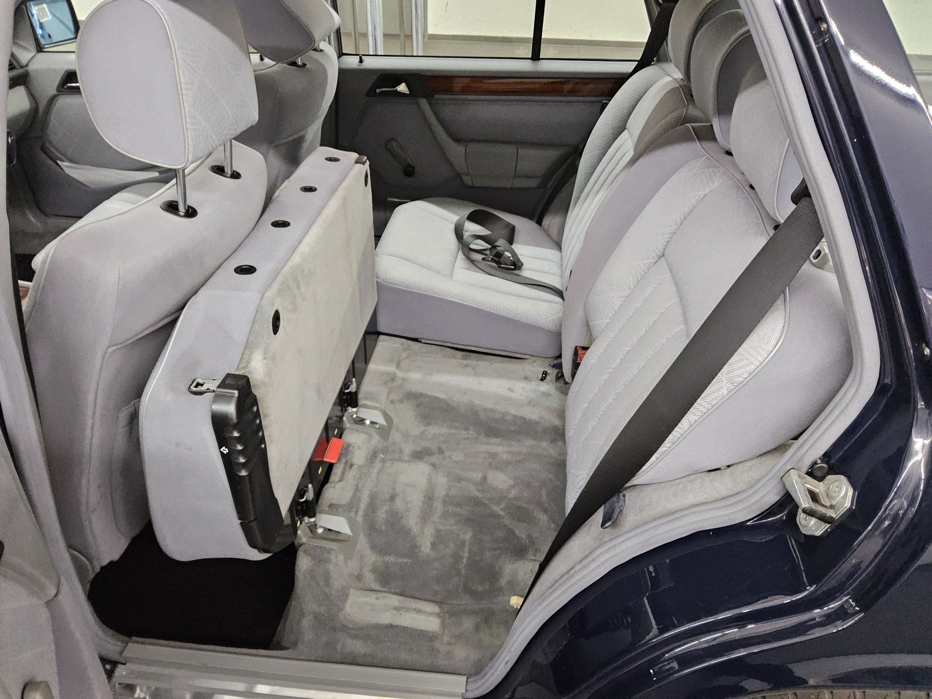 Mercedes-Benz E 300 T-Modell W124 Scheckheftgepflegt 2.Hand SD 13