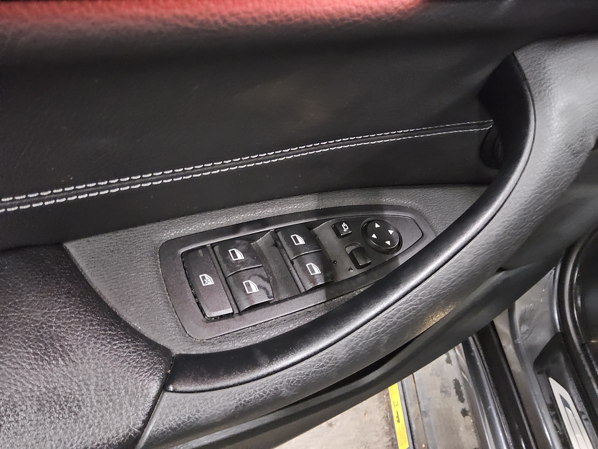 BMW X1 sDrive20d Sport-Line Navi LED HiFi RfK AHK 9