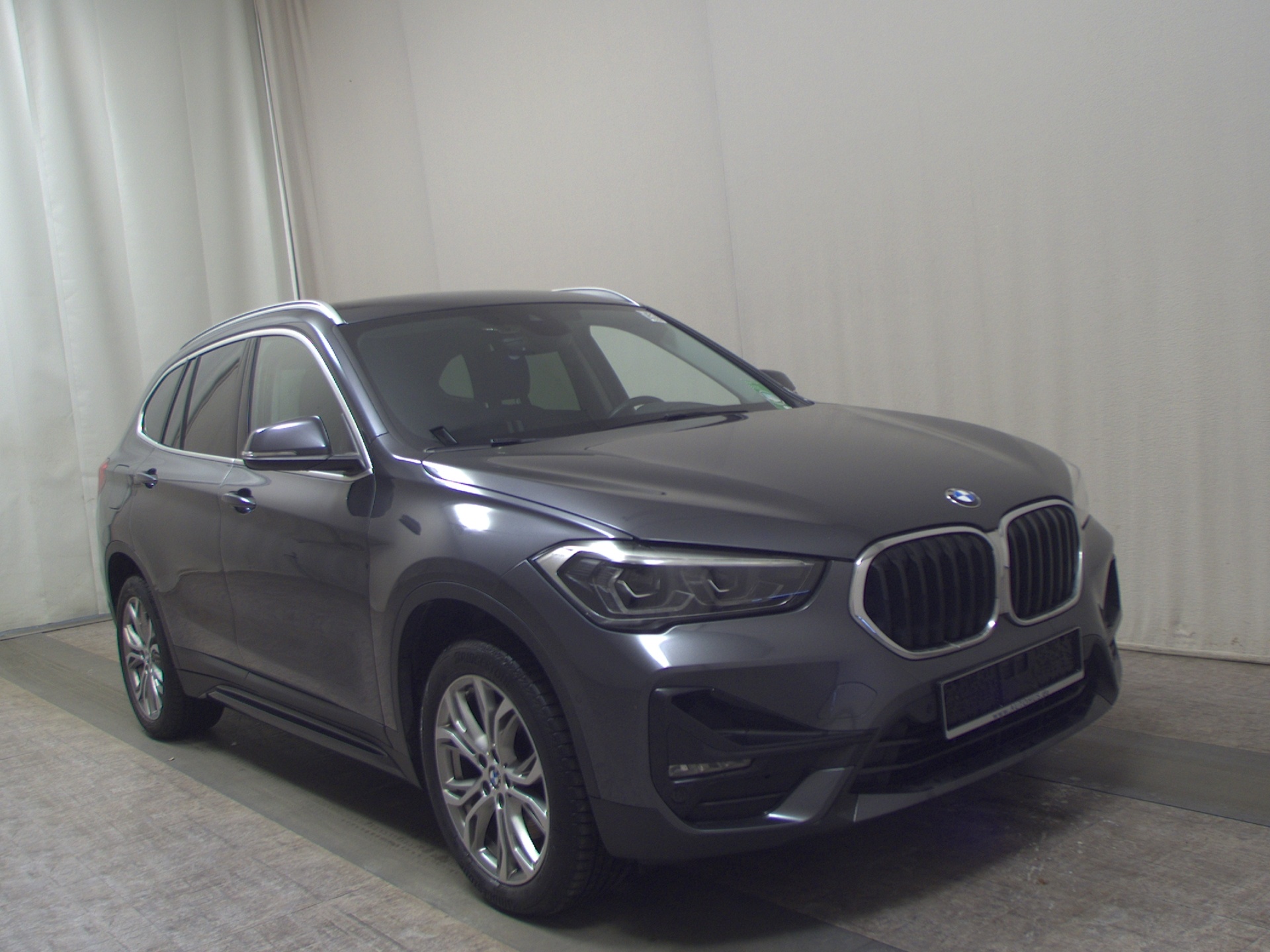 BMW X1 sDrive20d Sport-Line Navi LED HiFi RfK AHK 3