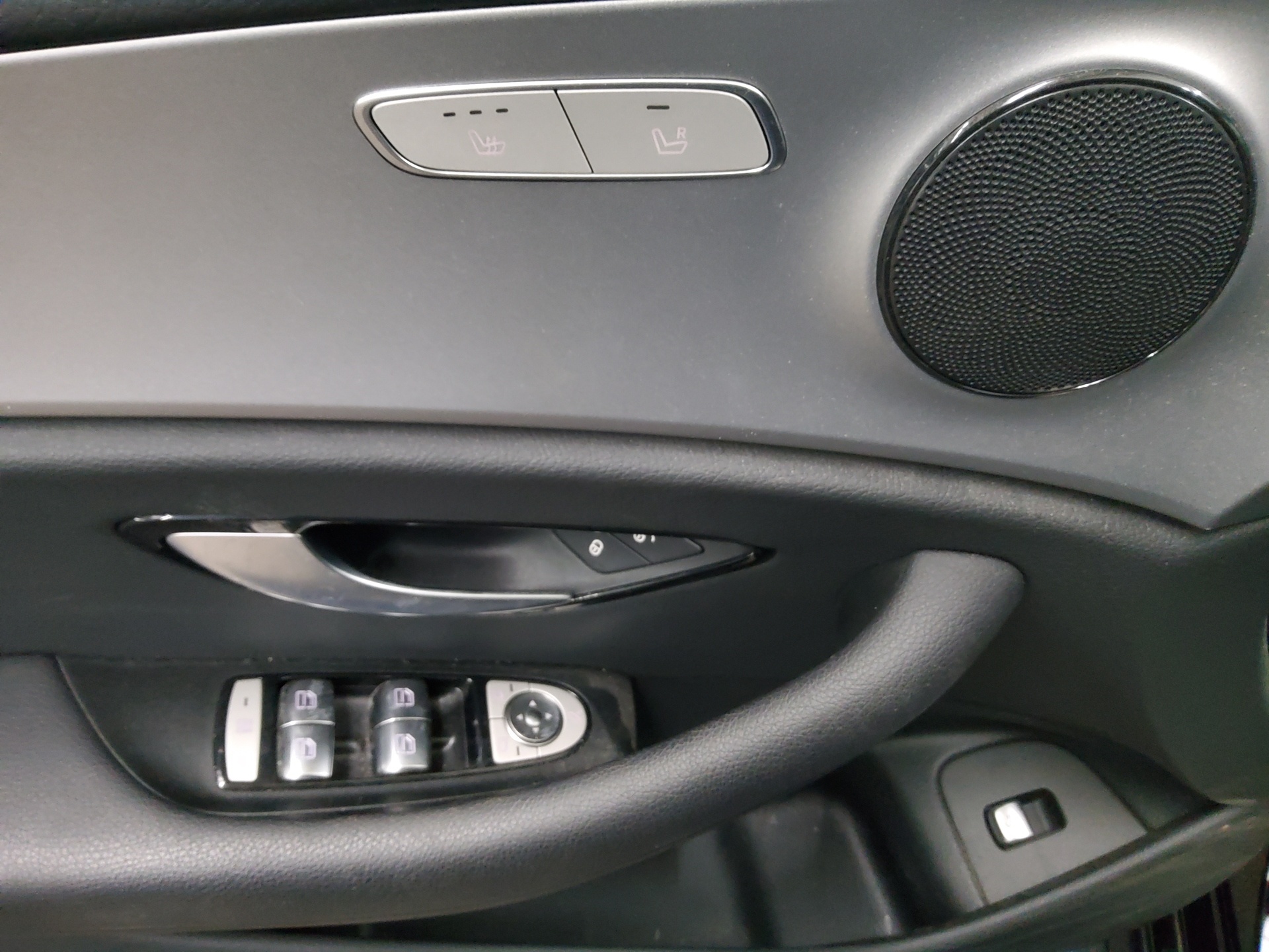 Mercedes-Benz E 300 de Navi LED Rückfahrkamera 9