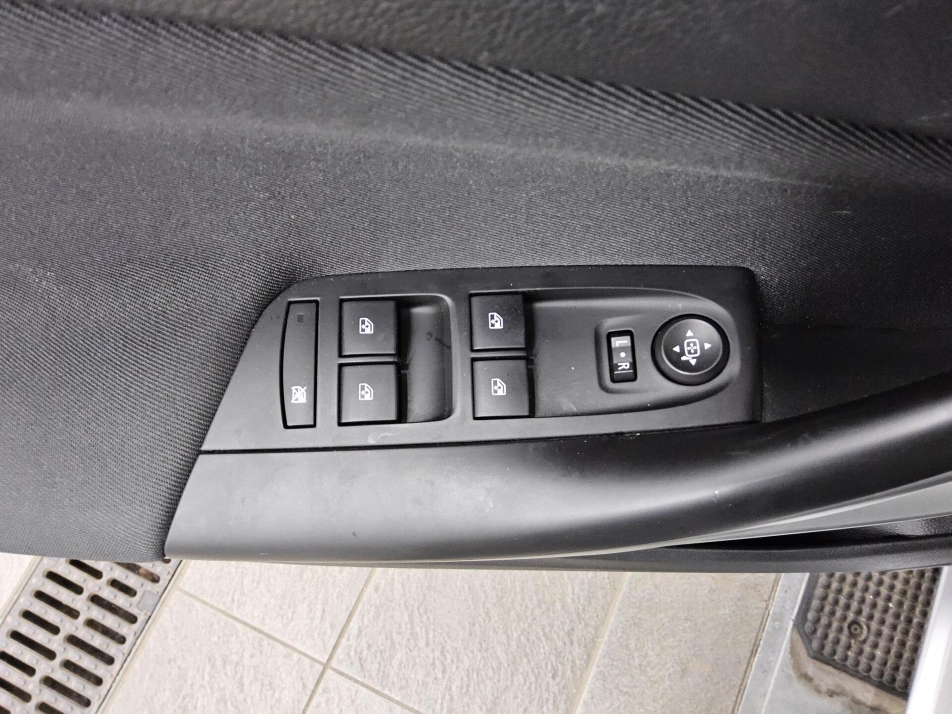 Opel Astra ST 1.5 D Edition Navi LED PDC Shz 9