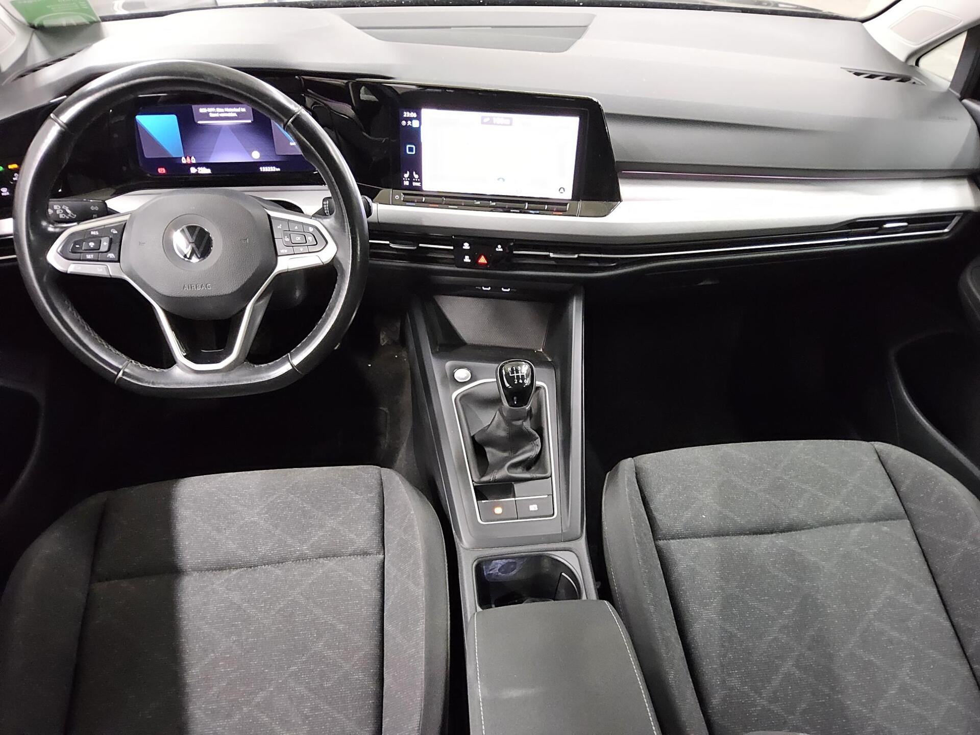 Volkswagen Golf-8 2.0 TDI Life Navi DC LED Shz ACC PDC AHK 5