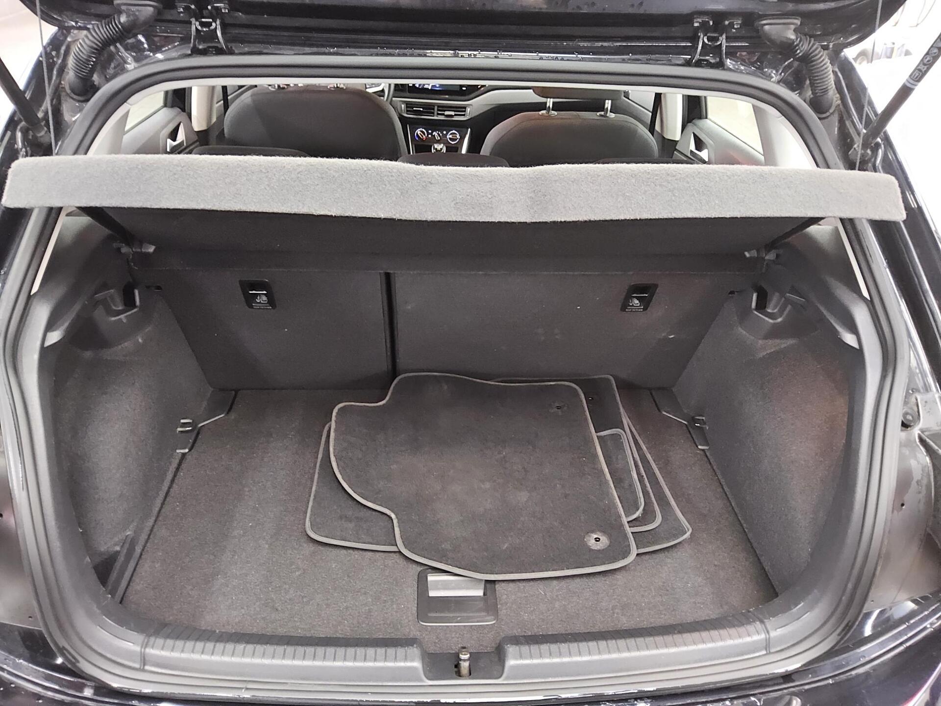 Volkswagen Polo 1.0 TSI Life Navi LED AID PDC 12