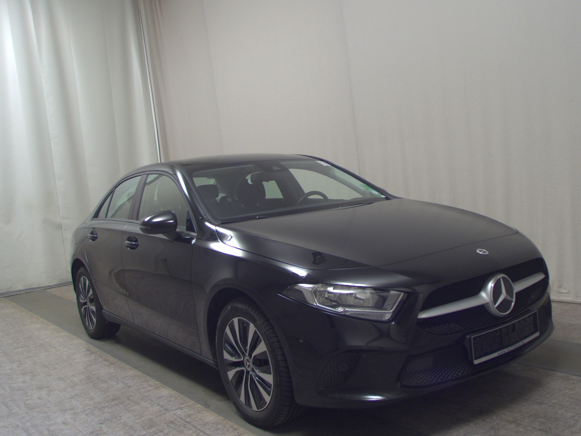 Mercedes-Benz A 250 Lim. e Navi MBUX PDC SHZ Tempomat 3