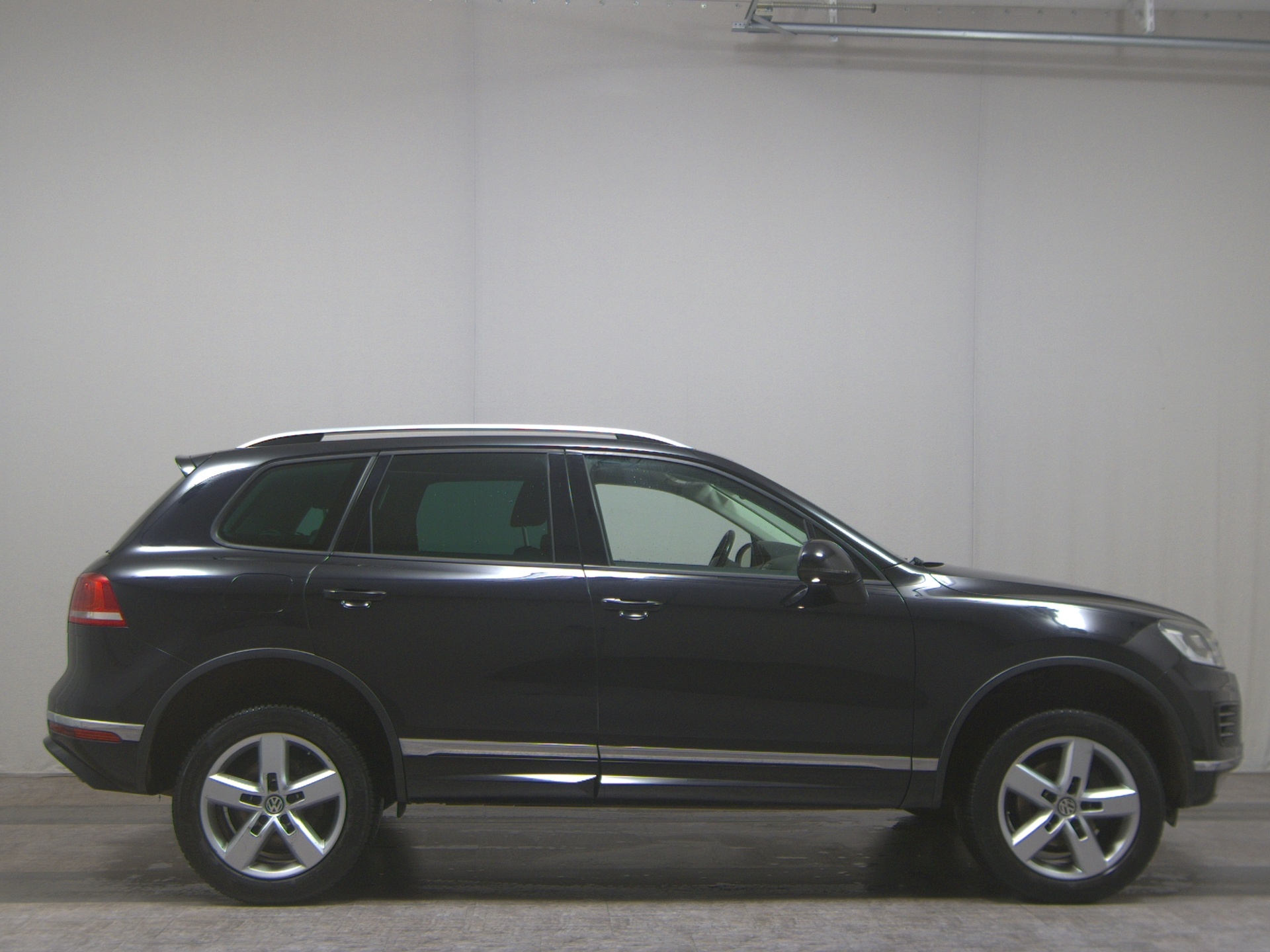 Volkswagen Touareg 3.0 TDI 4M R-Line Luft Leder Navi AHK