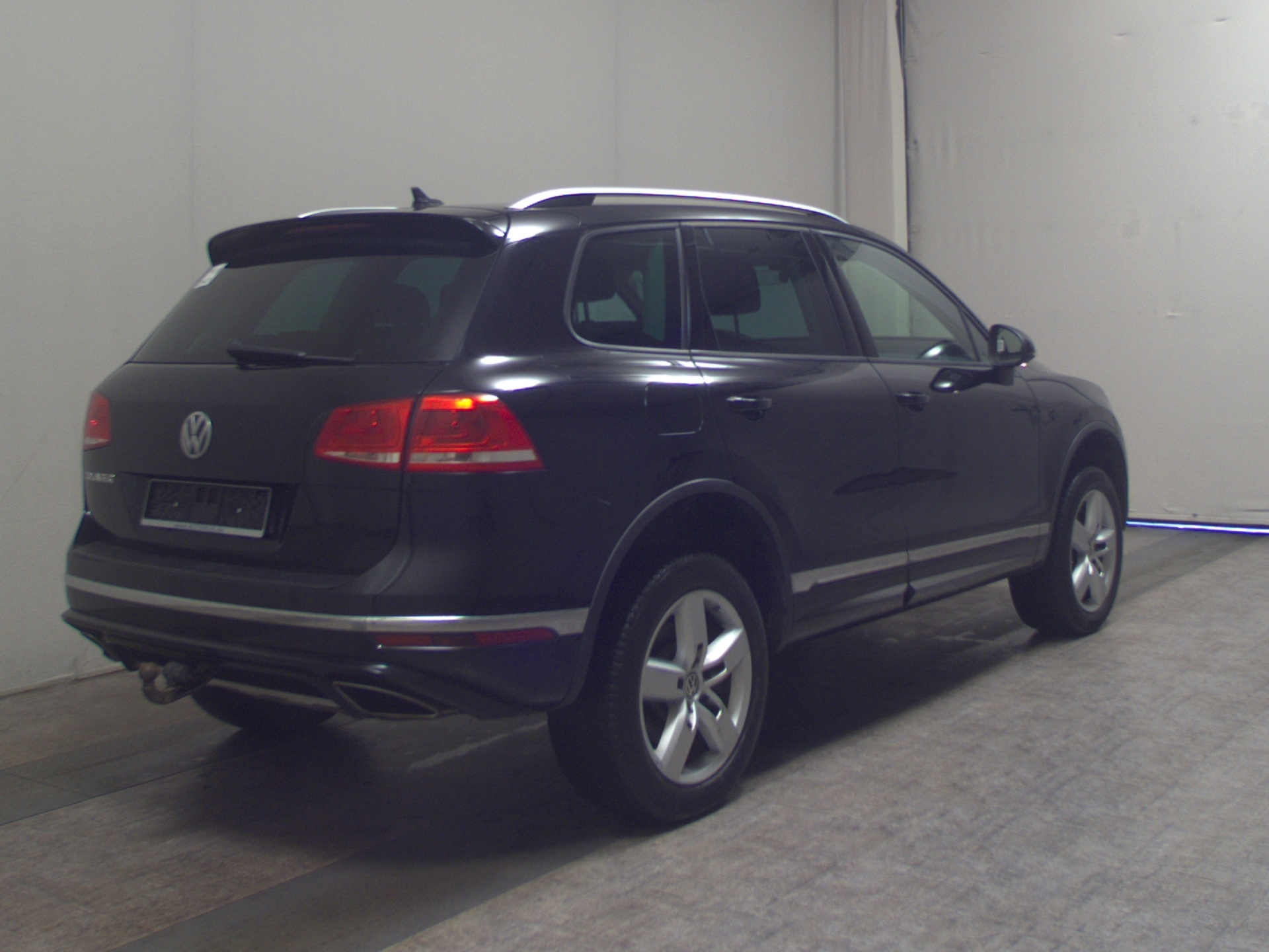 Volkswagen Touareg 3.0 TDI 4M R-Line Luft Leder Navi AHK 4