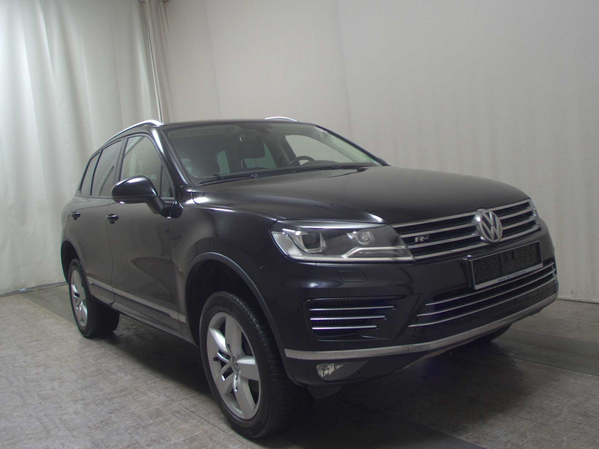 Volkswagen Touareg 3.0 TDI 4M R-Line Luft Leder Navi AHK 3