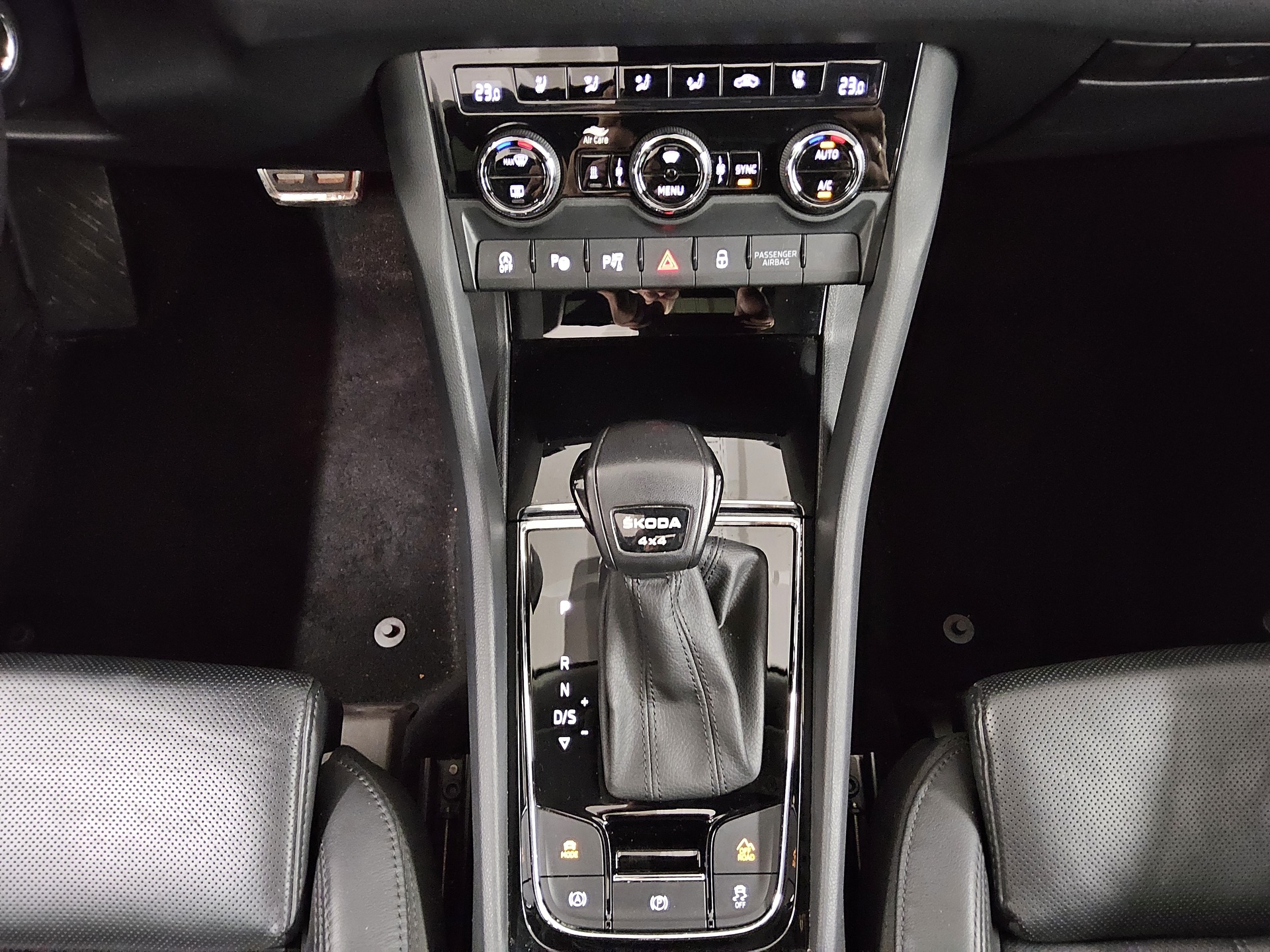 Skoda Kodiaq 2.0 TDI 4x4 L&K DCC Leder Pano vc StHzg 6