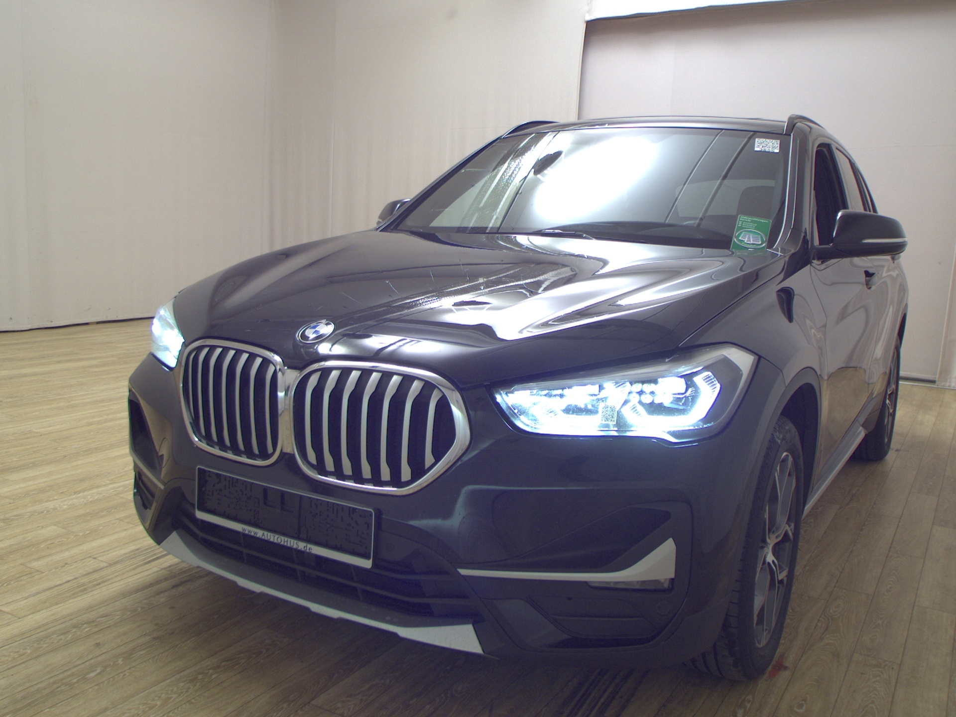 BMW X1 xDrive20d X-Line Leder Pano H-K Navi+ HuD LED 2