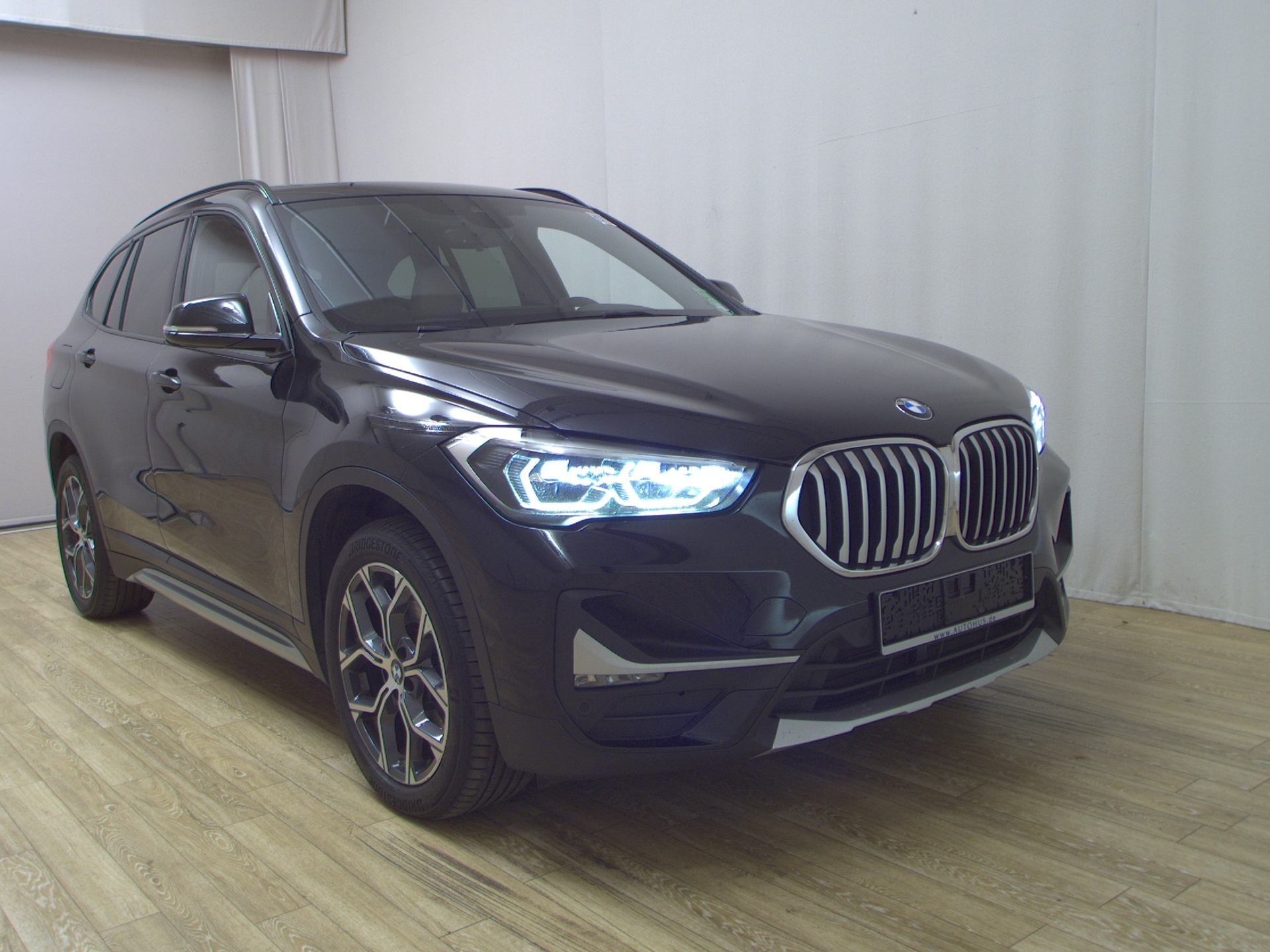 BMW X1 xDrive20d X-Line Leder Pano H-K Navi+ HuD LED 3