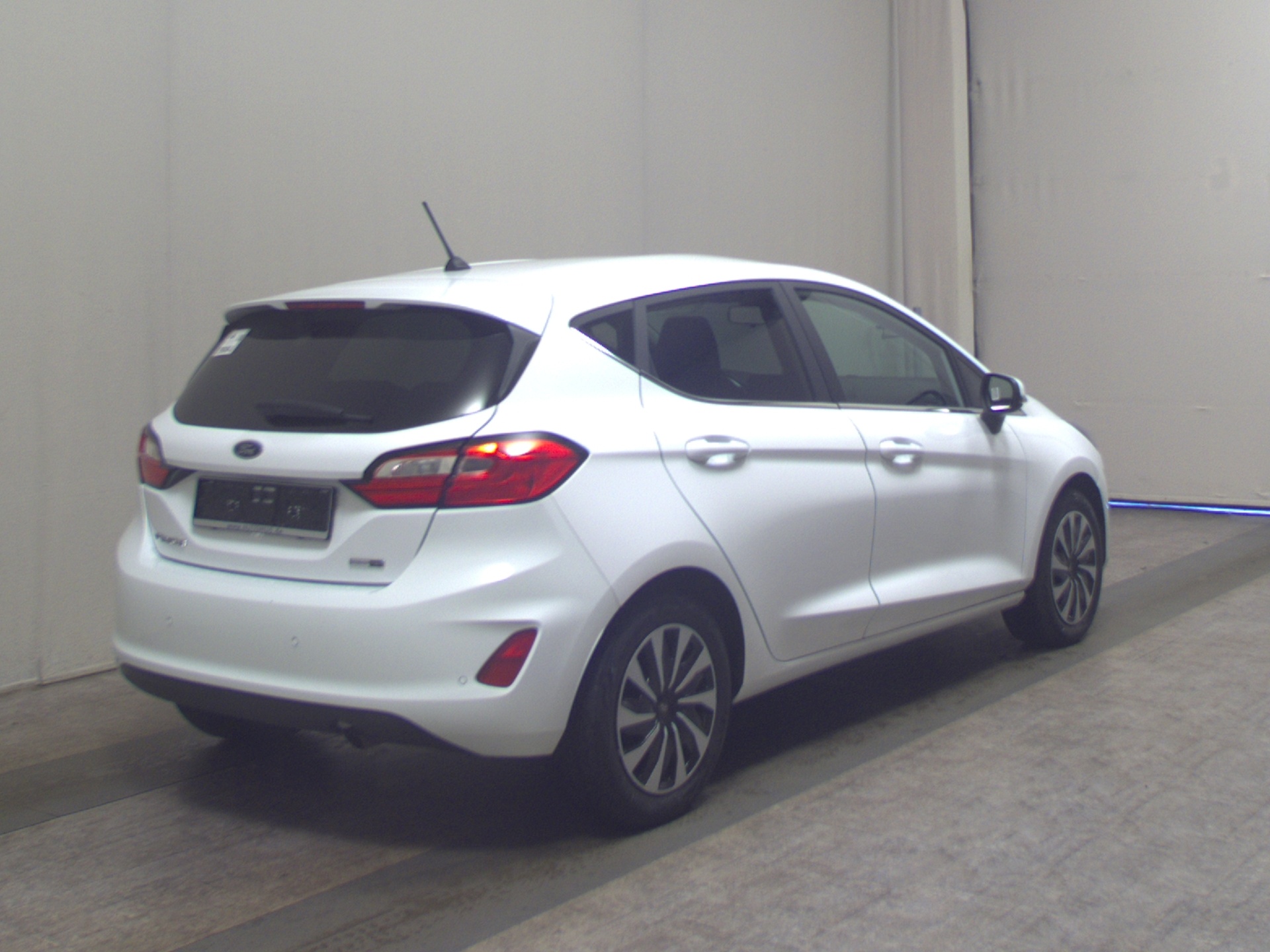 Ford Fiesta 1.0 EB Titanium LED Shz Tempomat PDC 4