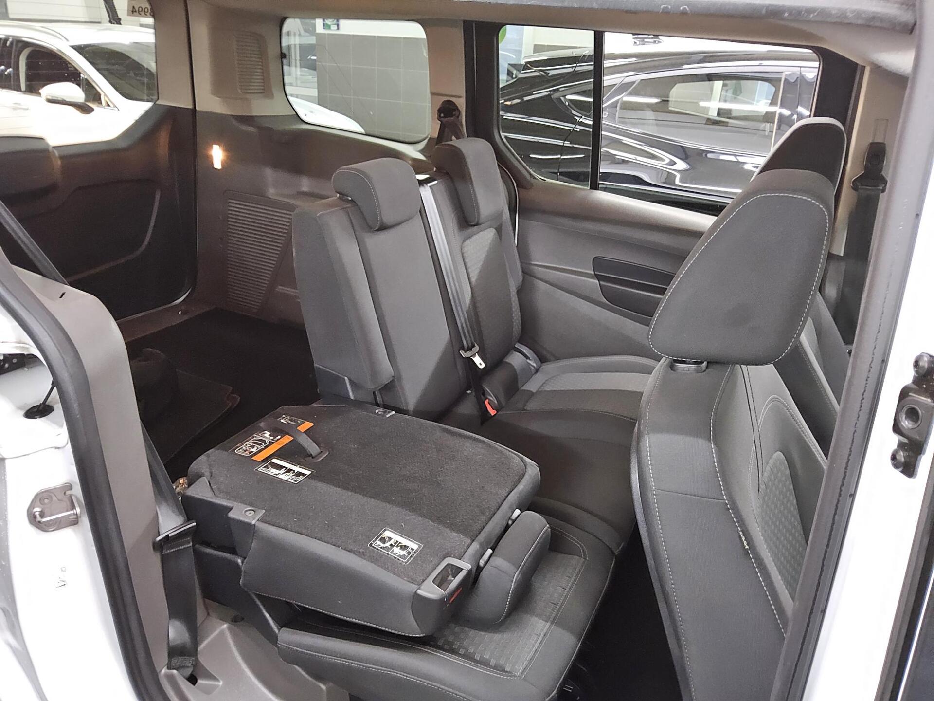 Ford Grand Tourneo Connect 1.5 EB Trend Navi RfK AHK 12