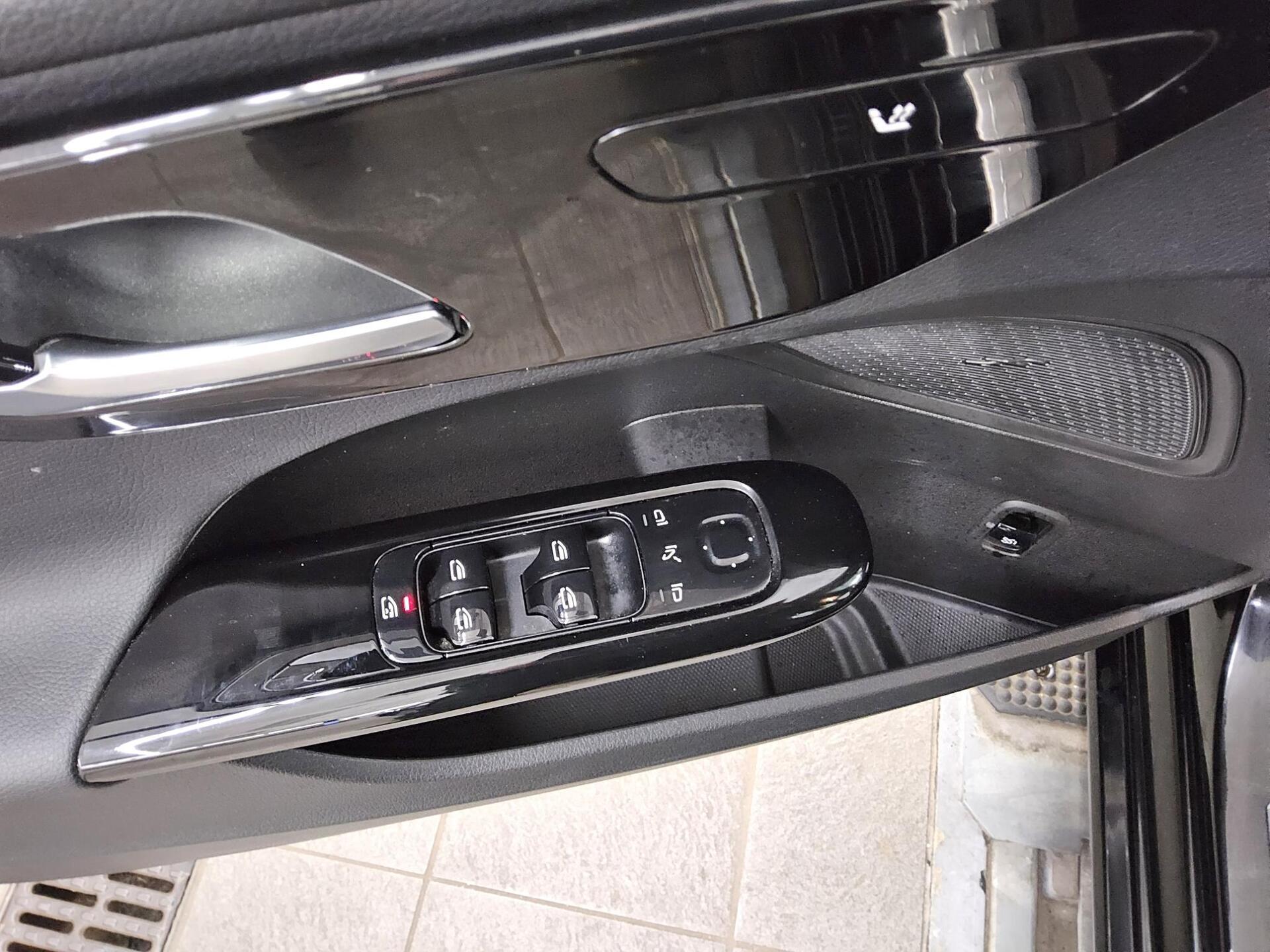 Mercedes-Benz C 220 T d Avantgarde Navi LED RfK Shz Tempomat 10