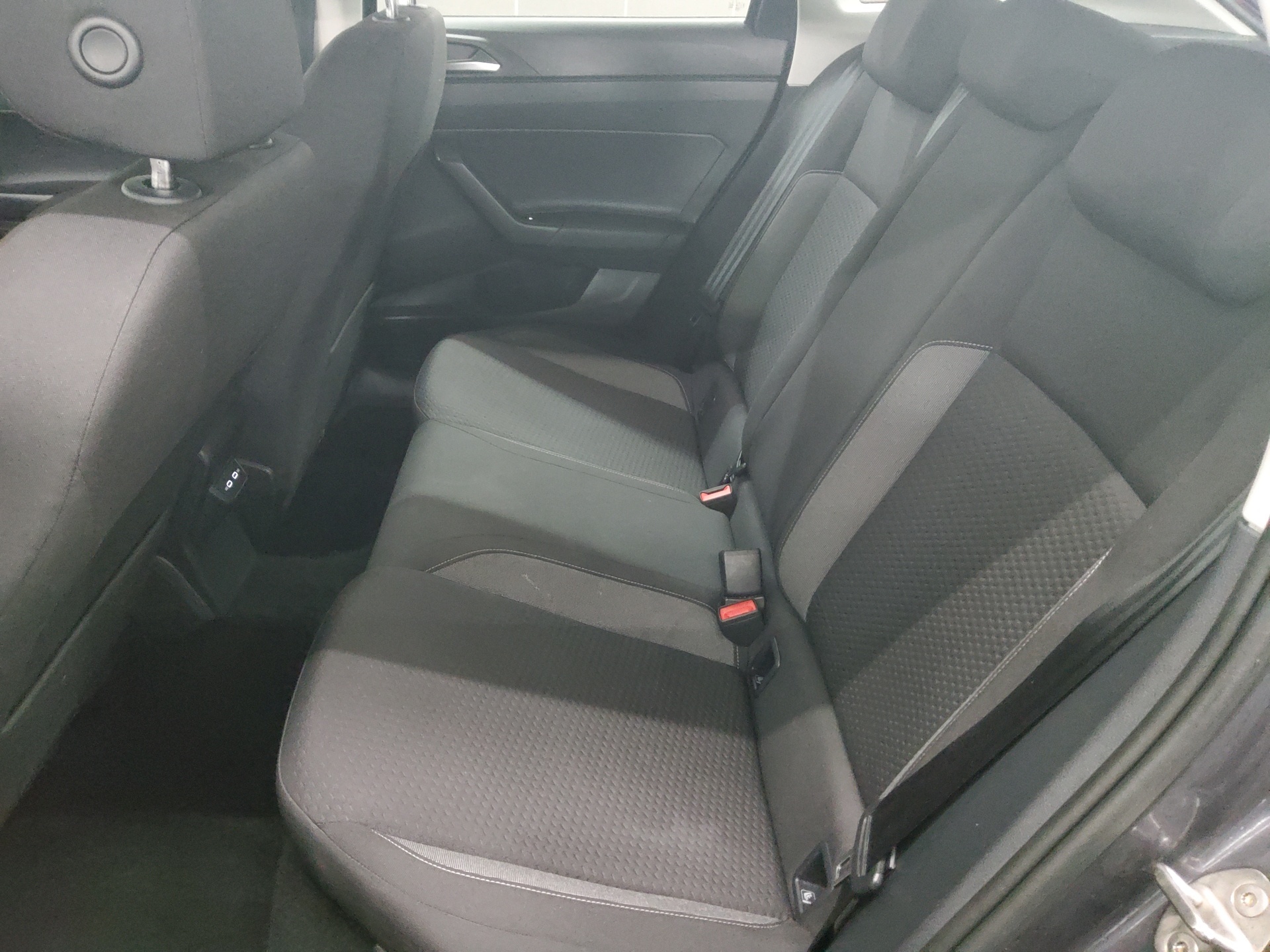 Volkswagen Taigo 1.0 TSI Life Navi LED DC PDC Shz 13