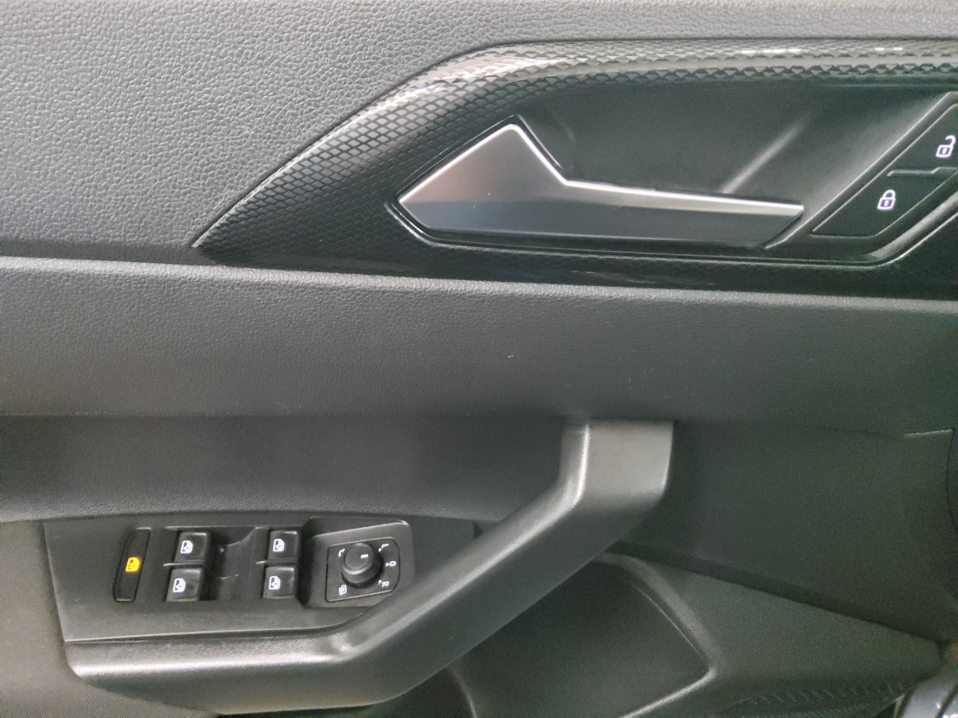 Volkswagen Taigo 1.0 TSI Life Navi LED DC PDC Shz 10