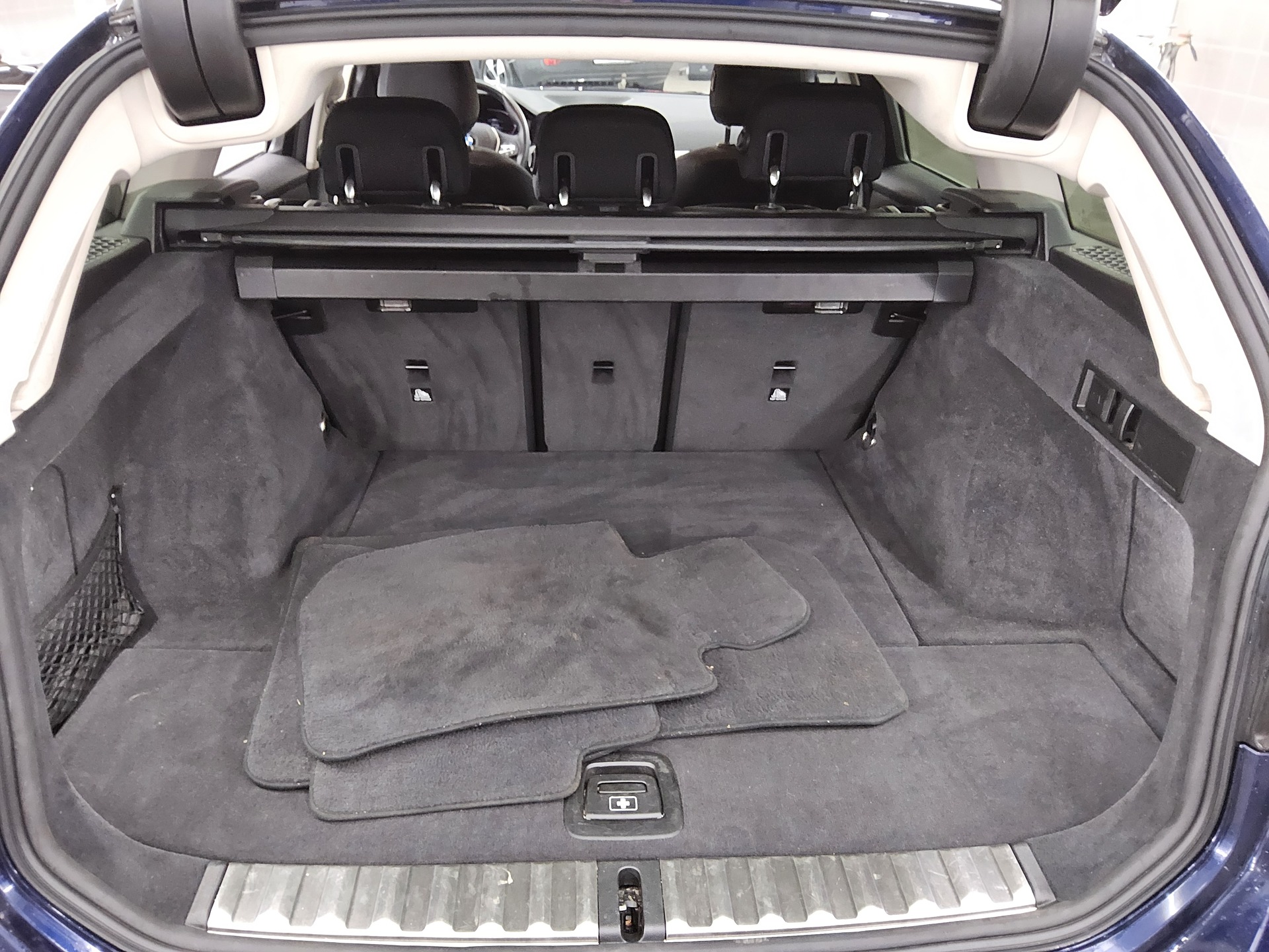 BMW 320dA Touring xDr Navi Laser LC Pro HuD HiFI DAB 12