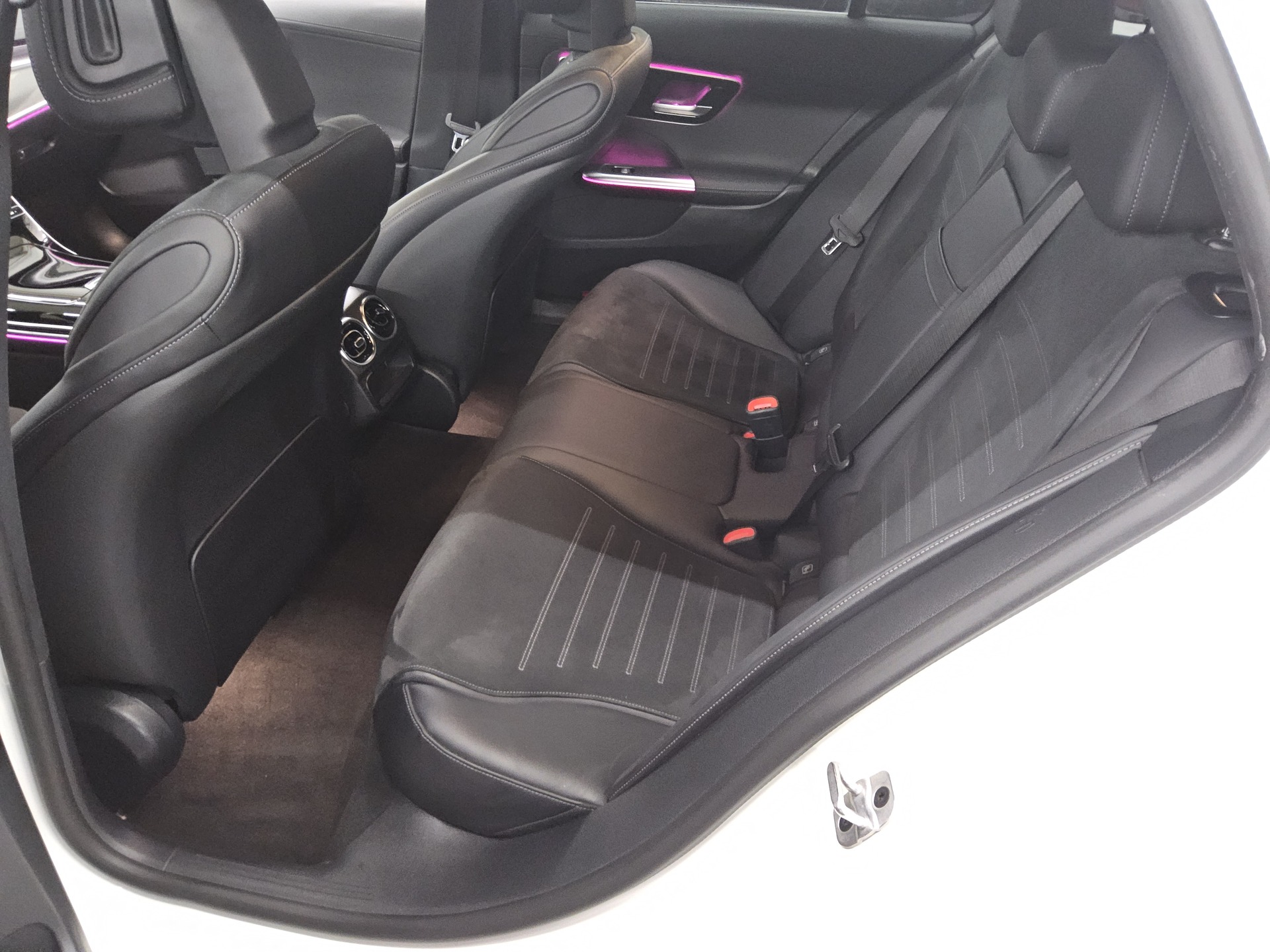 Mercedes-Benz C 220 T d AMG-Line Navi LED Distronic+ Sound Shz 13