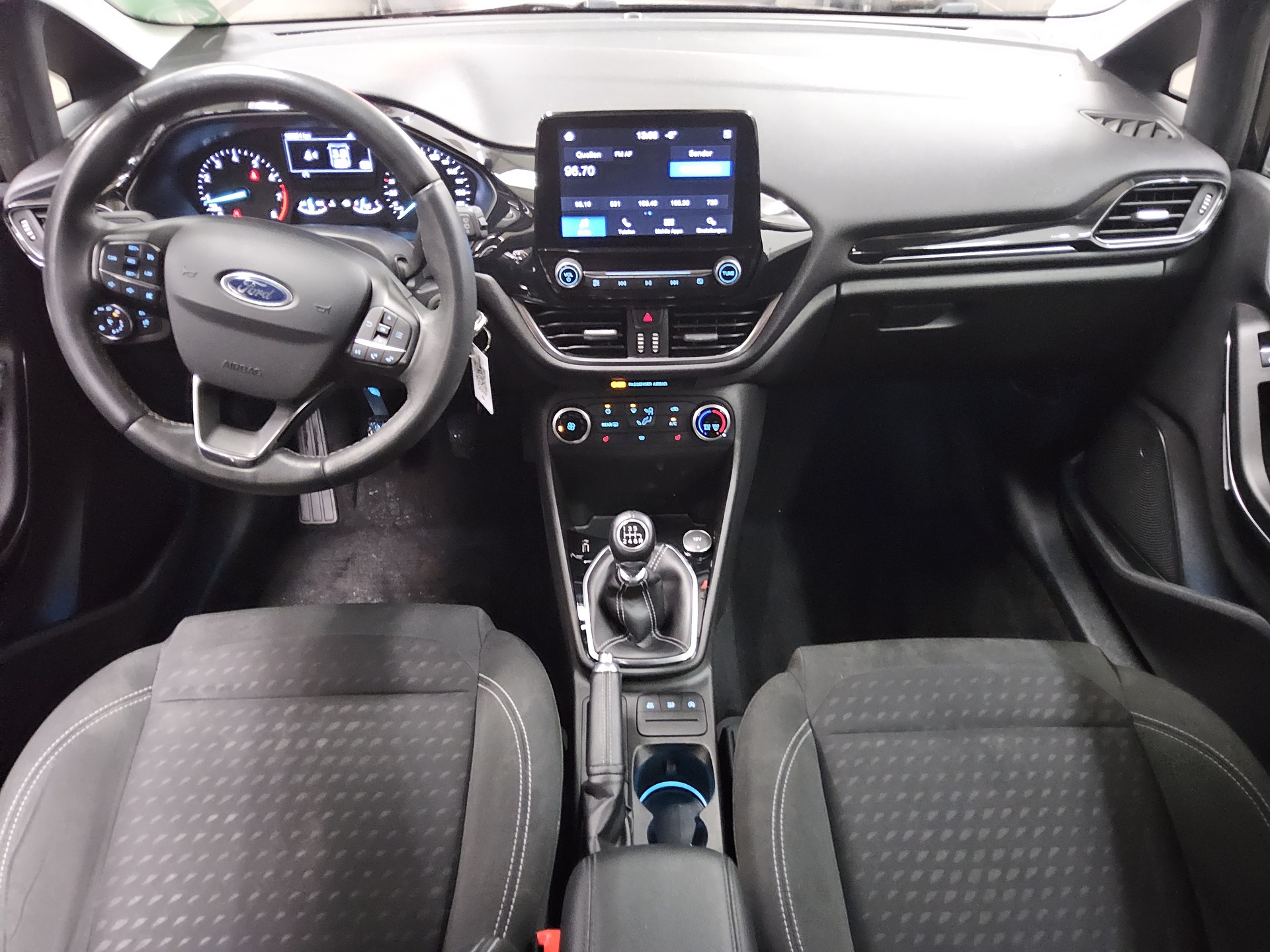 Ford Fiesta 1.0 EB Titanium AHK SHZ Tempomat 5