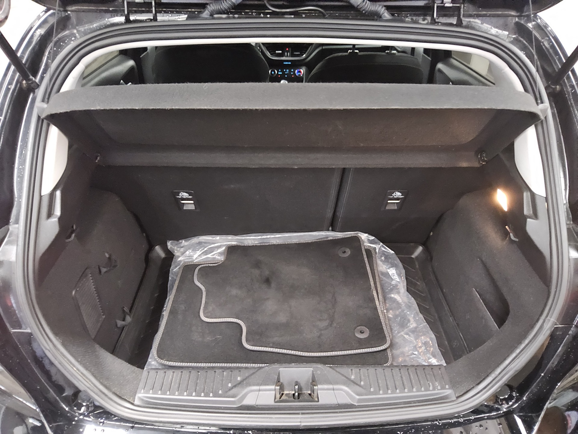 Ford Fiesta 1.0 EB Titanium AHK SHZ Tempomat 12