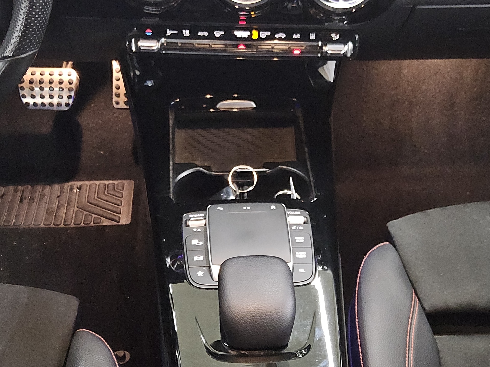 Mercedes-Benz A 250 Lim. e AMG-Line Navi LED Sound Kamera 6