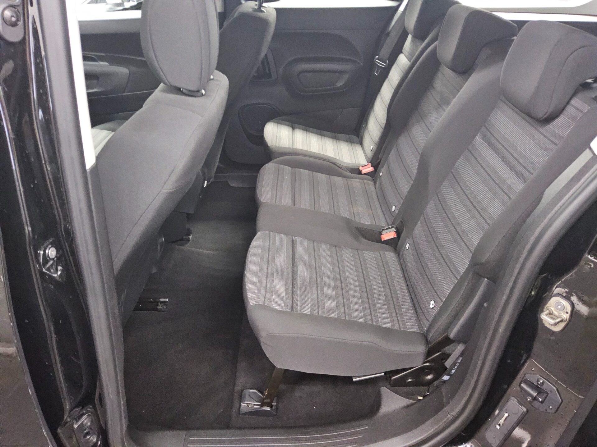 Opel Combo Life 1.5 D Edition -Motorschaden- 13