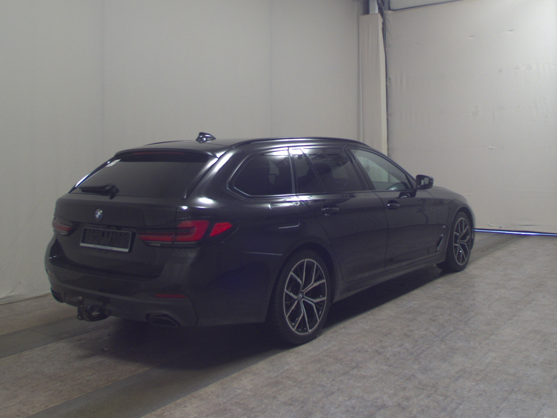 BMW 520iA Touring M-Sport Leder Navi LED LC-Pro RfK 4
